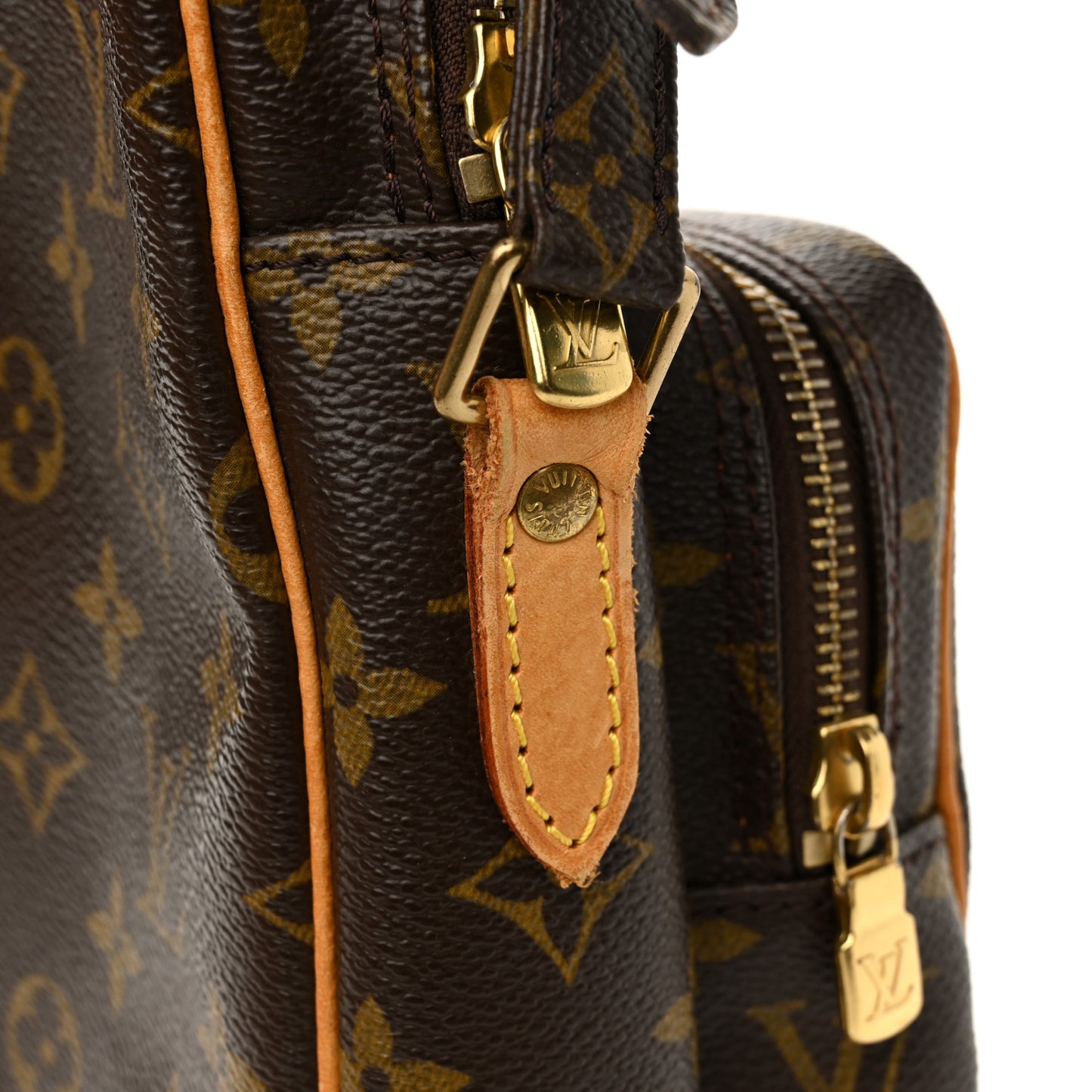 Monogram Amazone