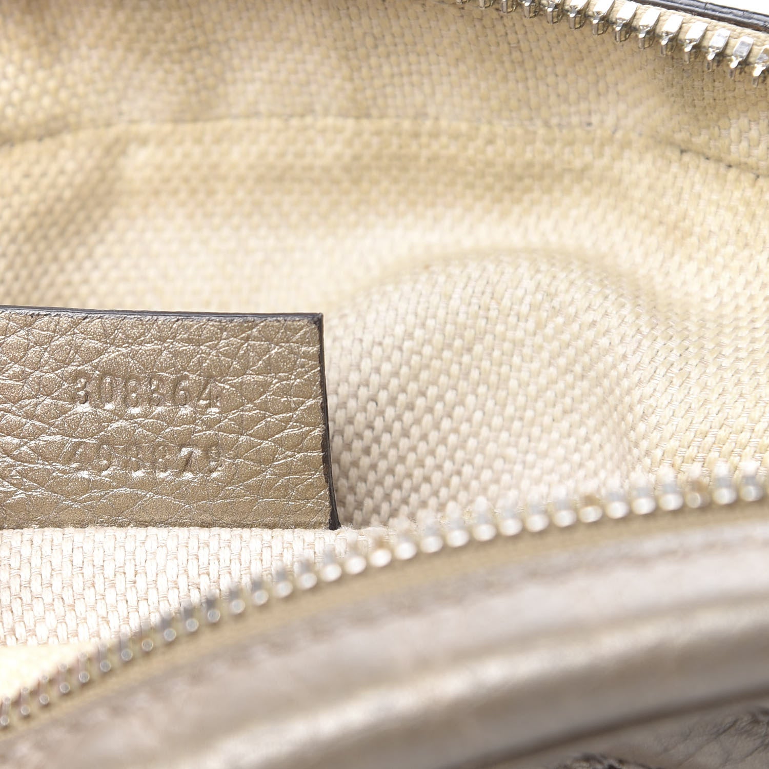 Gucci Metallic Pebbled Calfskin Small Soho Disco Bag Golden Beige 7 of 23