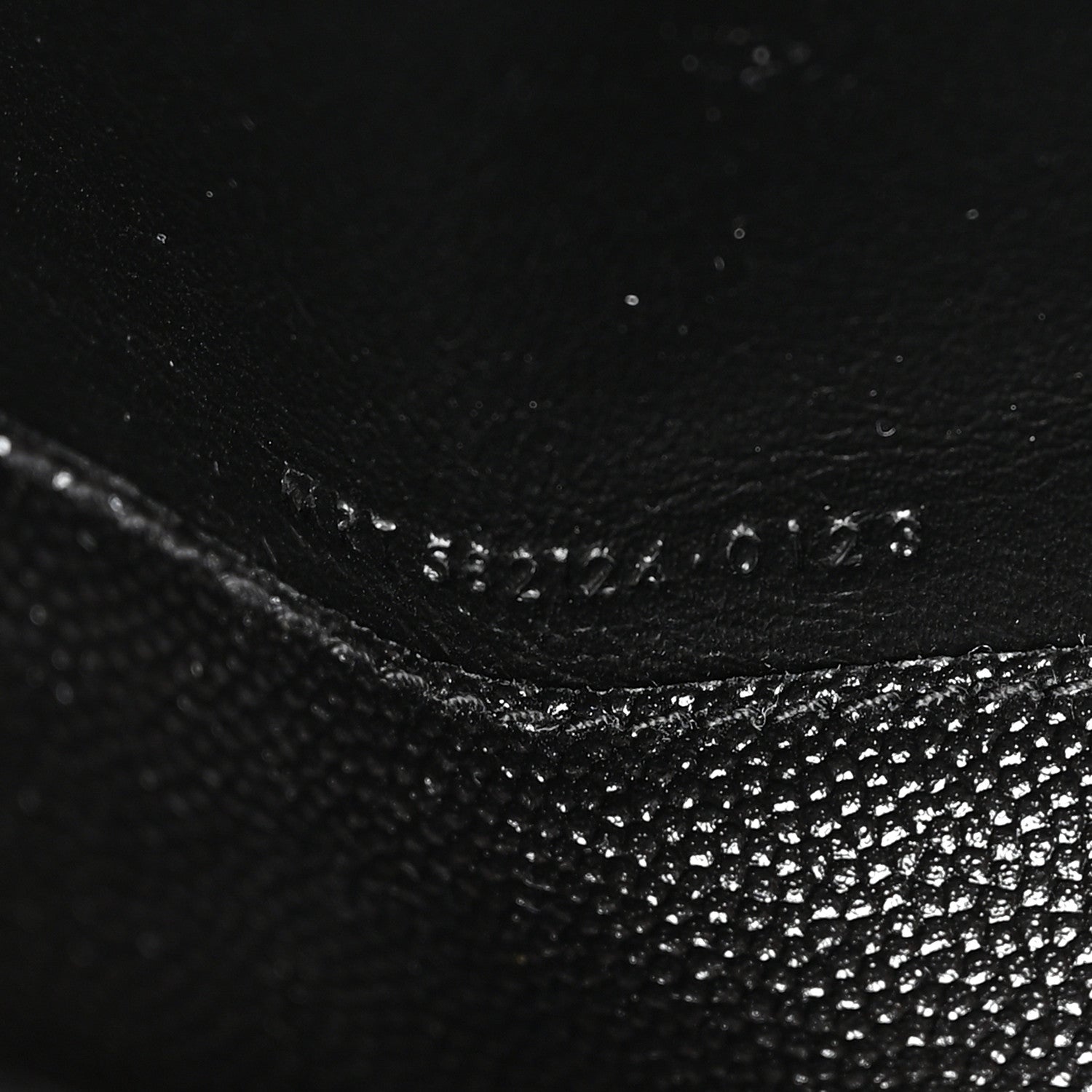 Saint Laurent Grain De Poudre Monogram Uptown Wallet Black 8 of 8