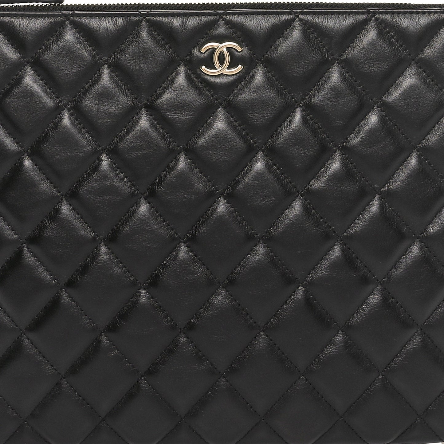 Calfskin Quilted Pearl Medium Cosmetic Case Black
