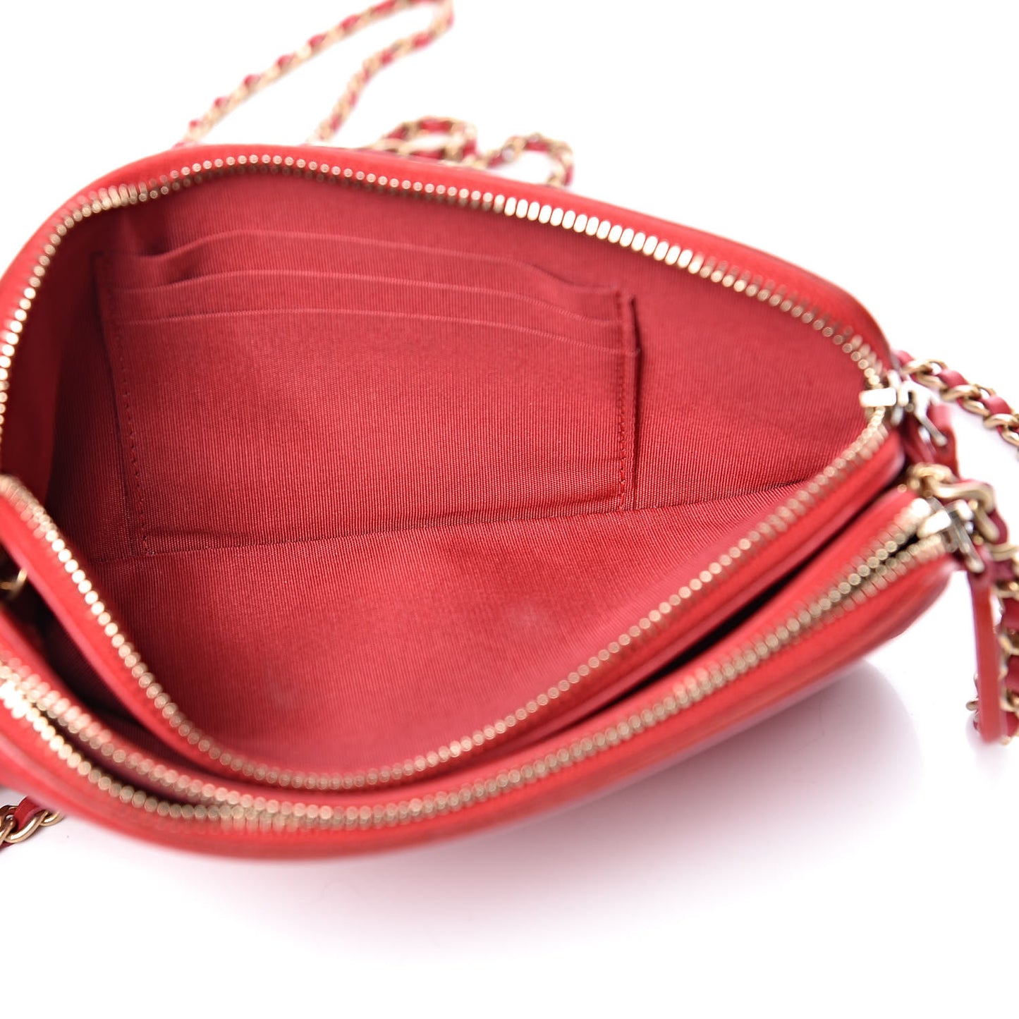 Caviar Quilted CC Filigree Clutch With Chain Red