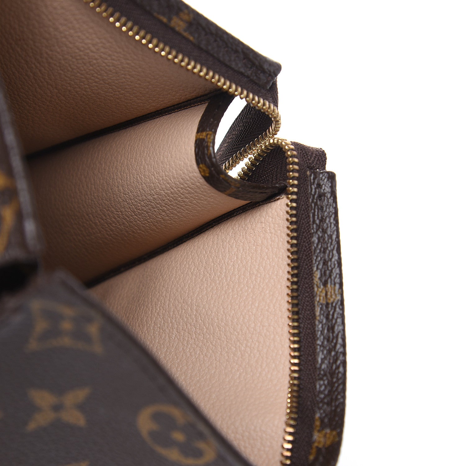 Louis Vuitton Monogram Toiletry Pouch 19 6 of 10