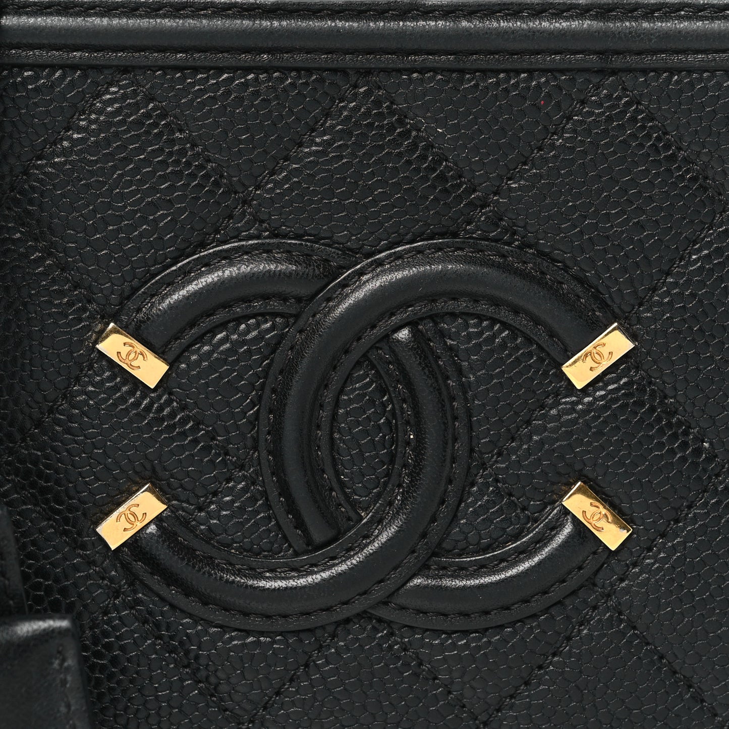 Caviar Quilted Small CC Filigree Vanity Case Black