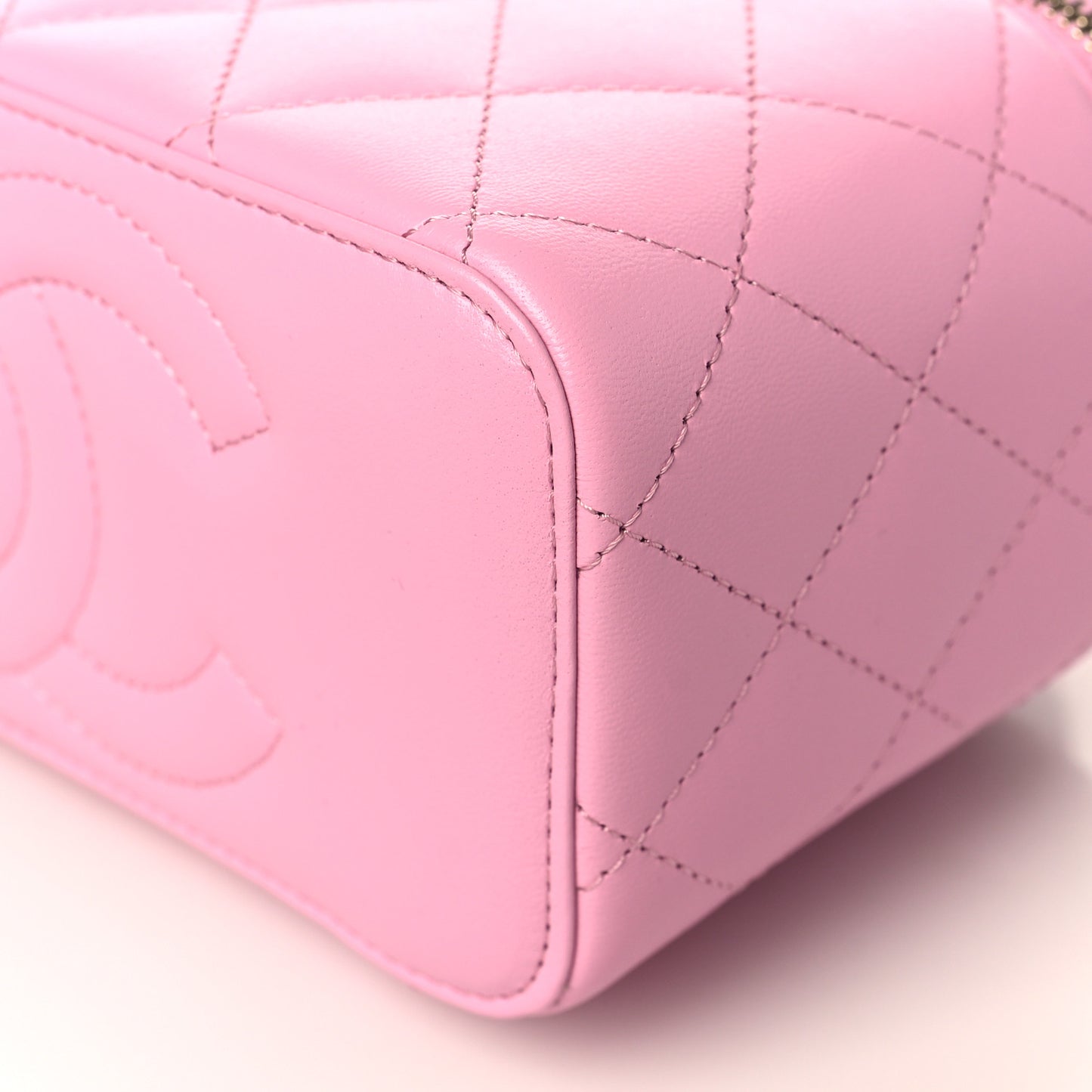 Lambskin Quilted Small Top Handle Vanity Case With Chain Lilac Light Green