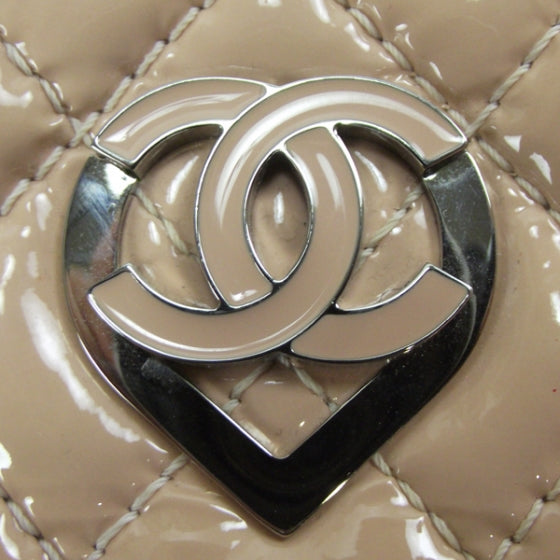 Chanel Patent Leather Heart Small Camera Case 6 of 9