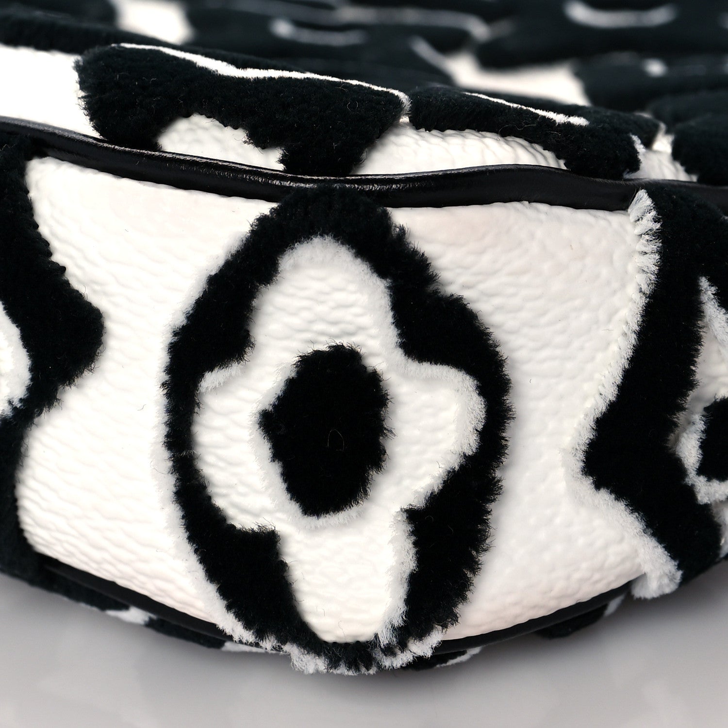 Louis Vuitton X UF Tufted Monogram Pochette Accessories White Black 9 of 9