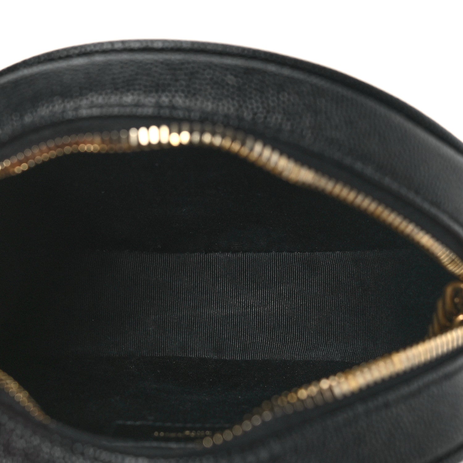 Saint Laurent Grain De Poudre Matelasse Chevron Quilted Round Vinyle Camera Bag Black 5 of 9