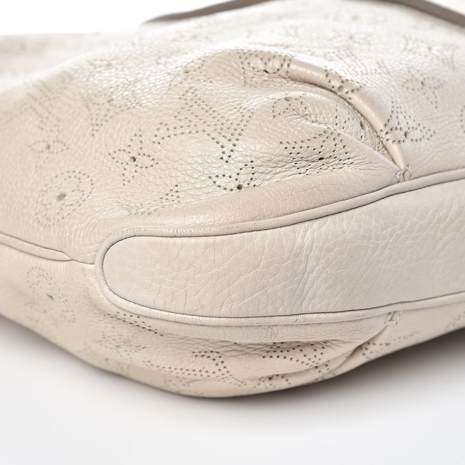 Louis Vuitton Mahina Selene PM Sandy 10 of 17