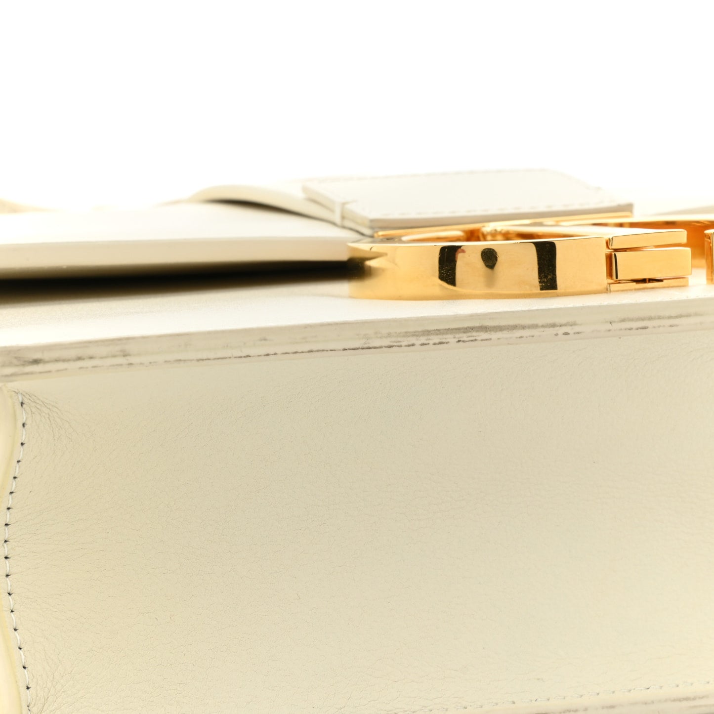 Box Calfskin 30 Montaigne Flap Bag Latte
