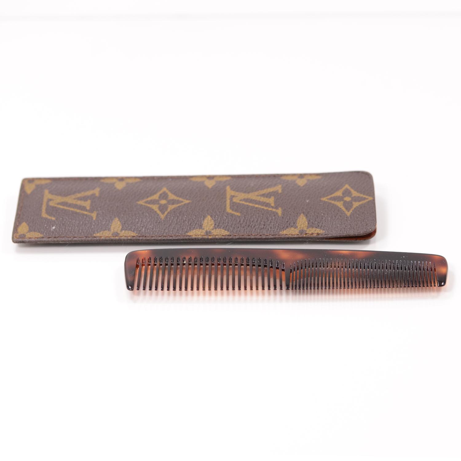 ルイヴィトンコーム Louis Vuitton Monogram Comb Case Holder Vintage 34410 – FASHIONPHILE