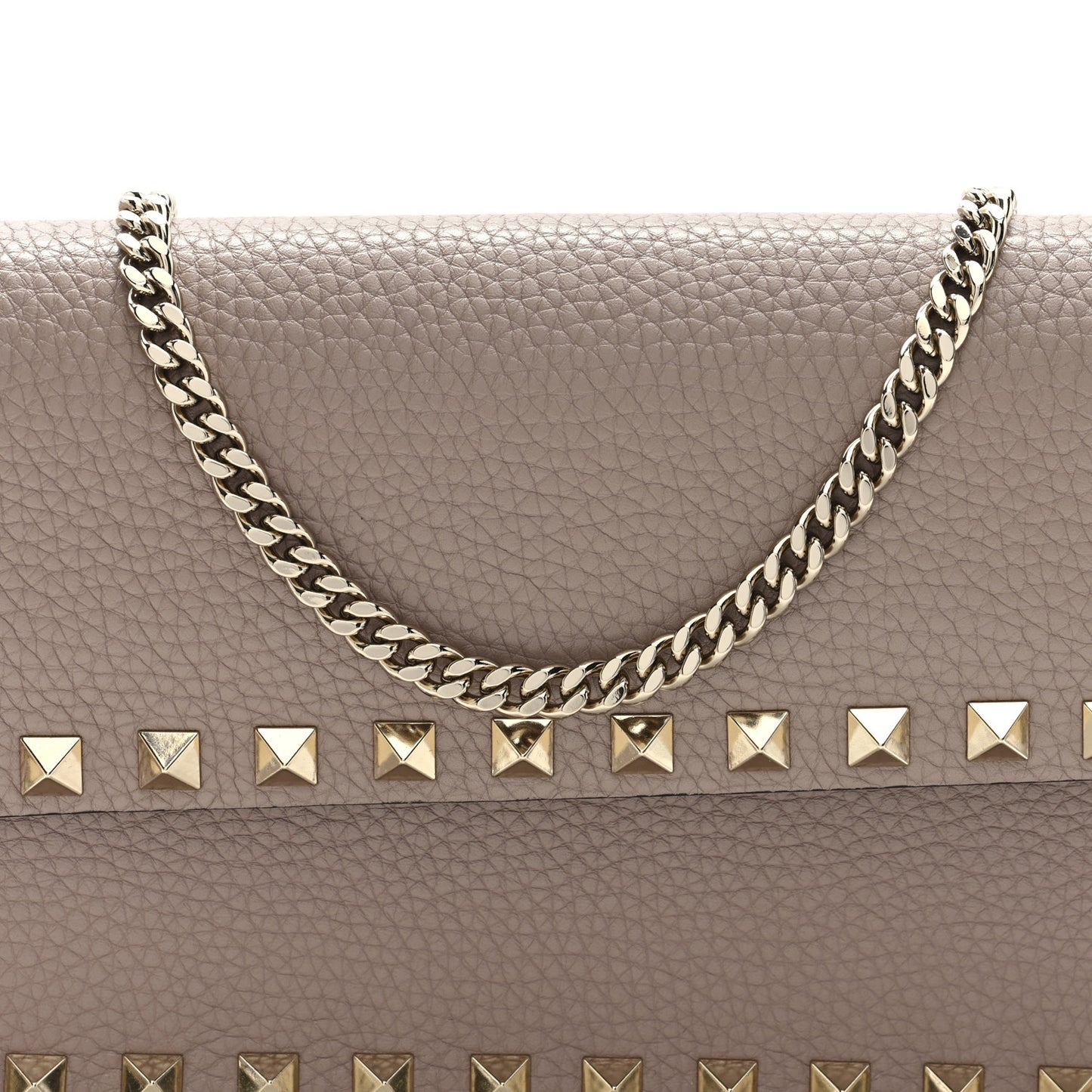 Grainy Calfskin Rockstud Chain Pouch Poudre