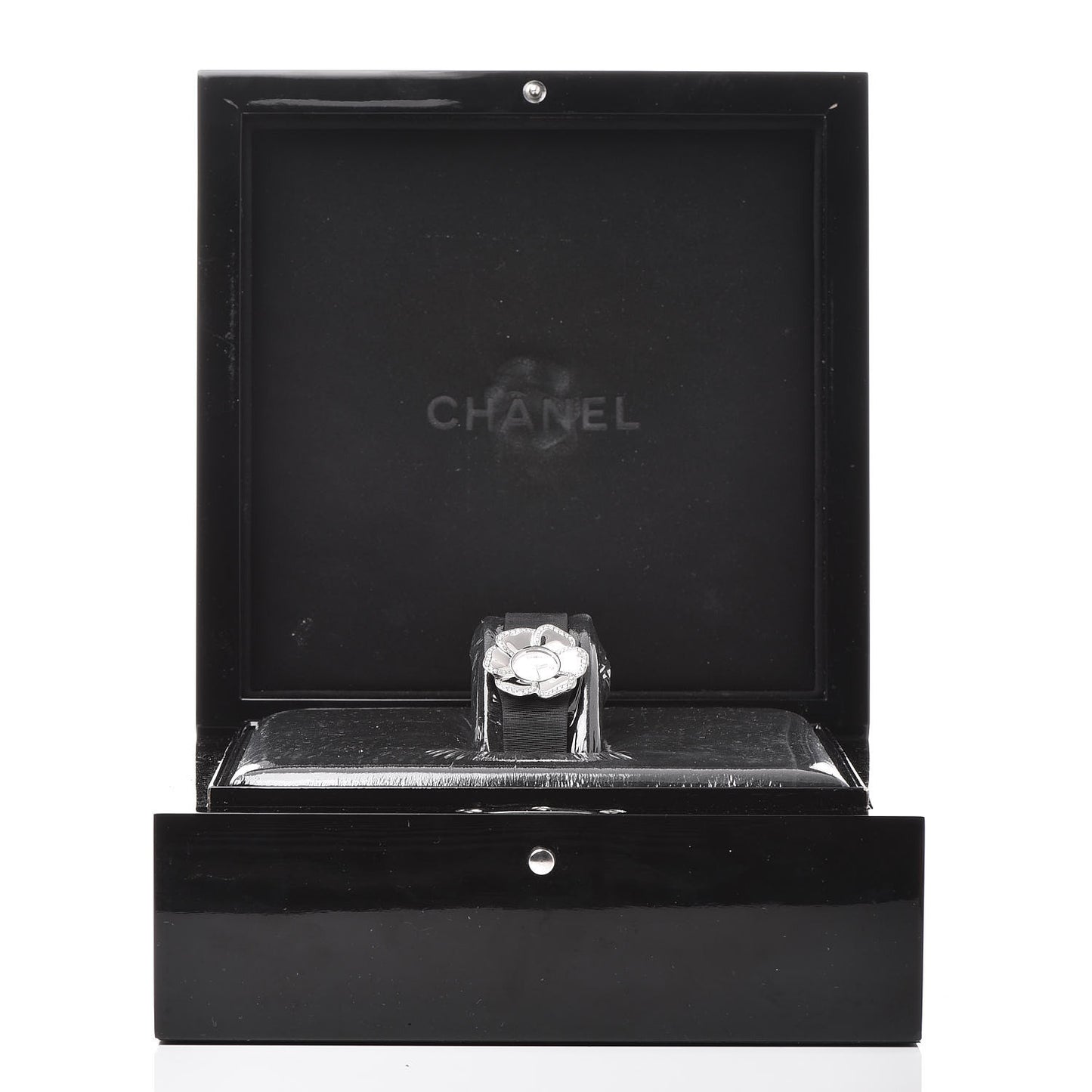 18K White Gold Satin Diamond Mother of Pearl 27mm Camellia Quartz Watch