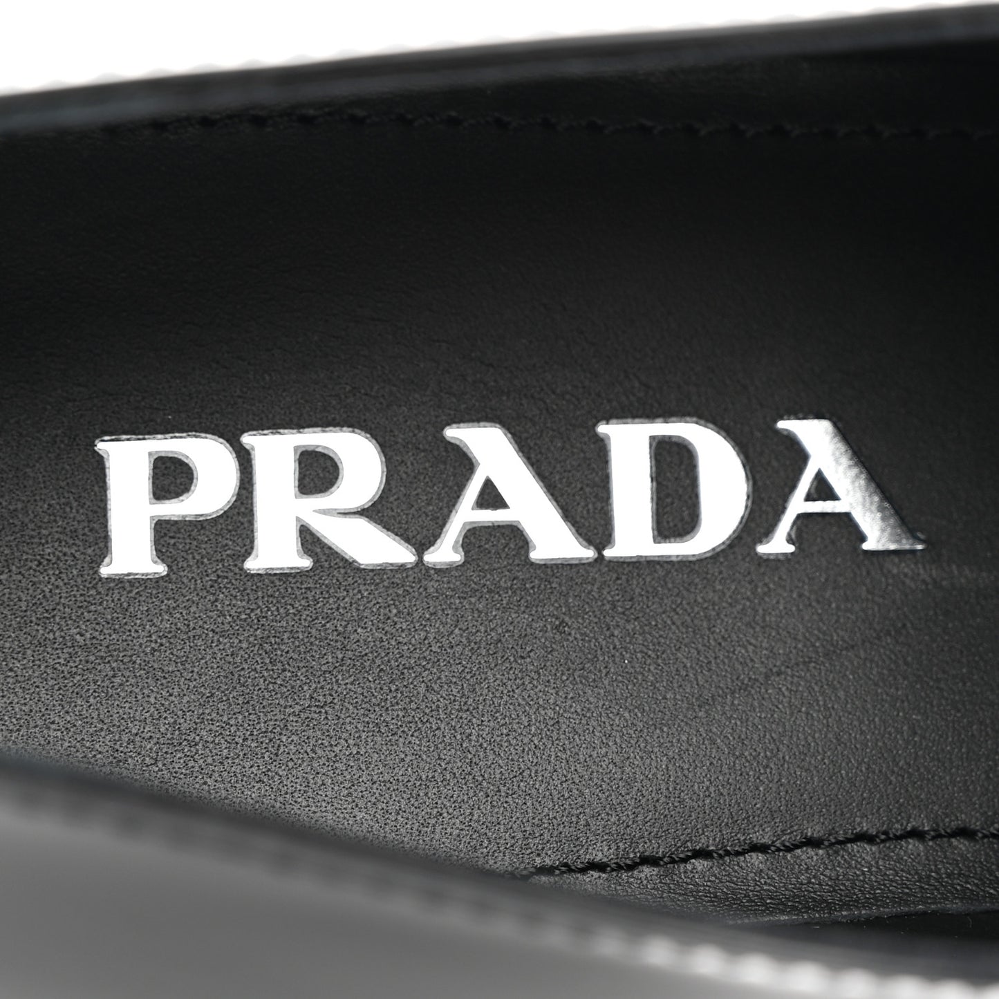 Spazzolato Metal Triangle Logo 50mm Loafers 40 Black