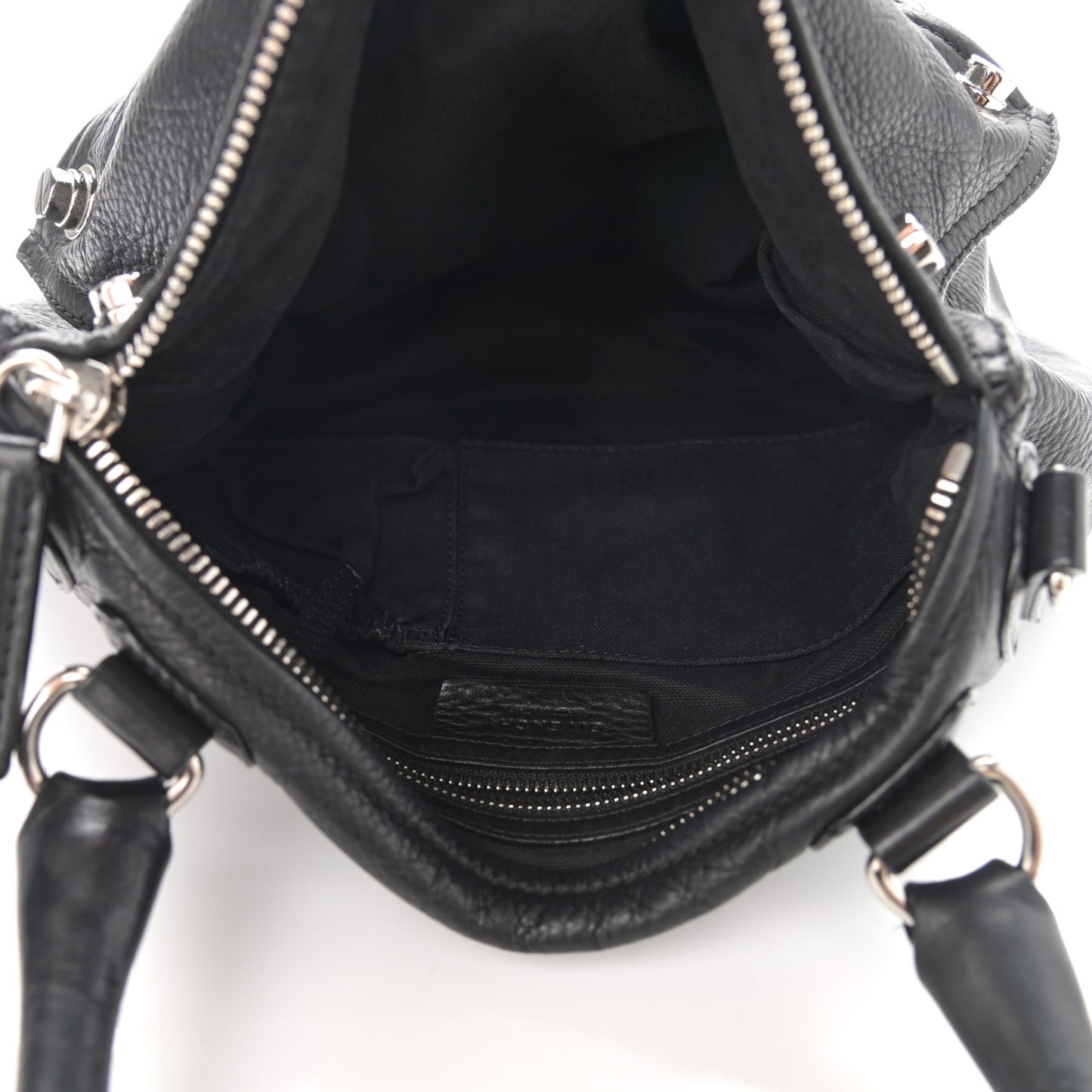 Pebbled Calfskin Medium Bolt Stud Pandora Black