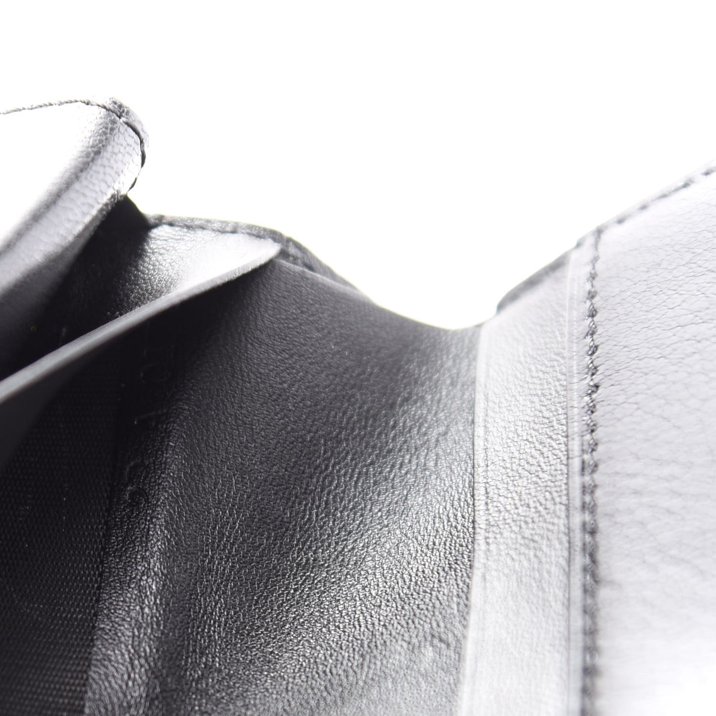 Goatskin Diamond Quilted GV3 Medium Wallet Black