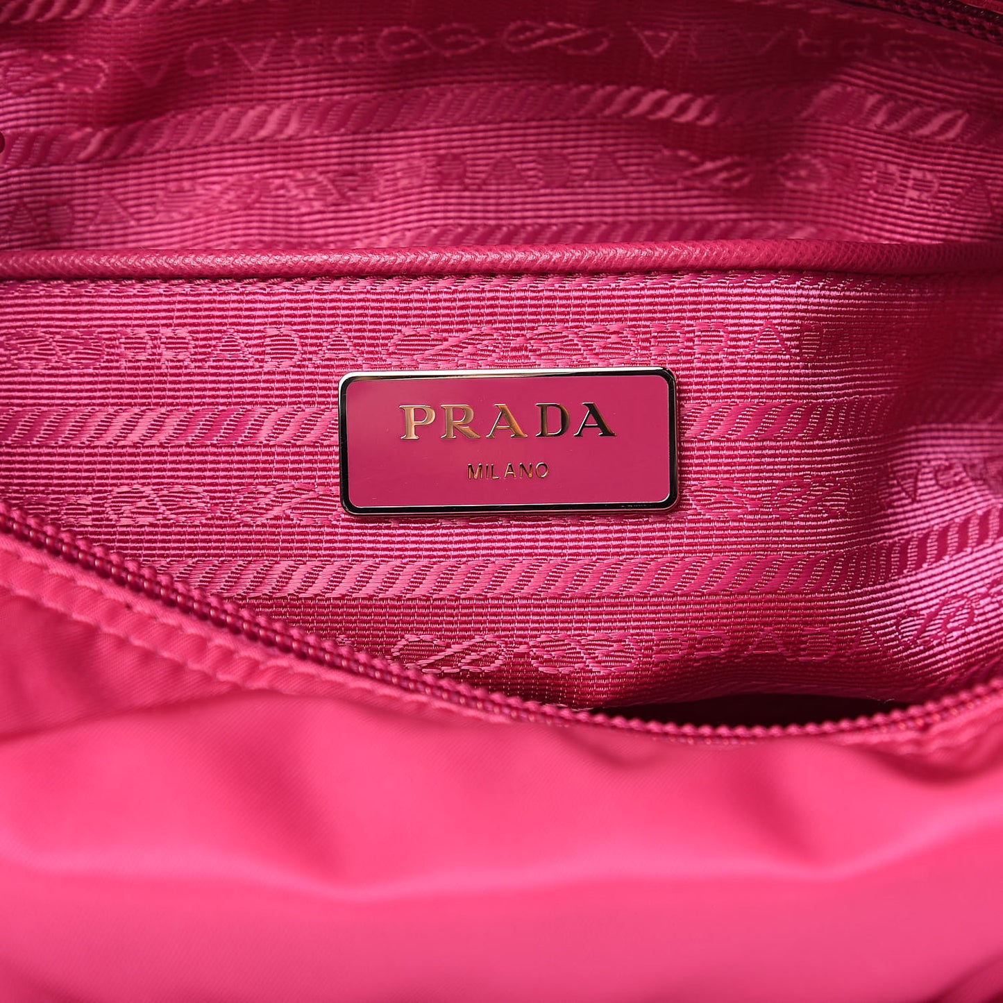 Nylon Vela Sport Messenger Bag Fuxia