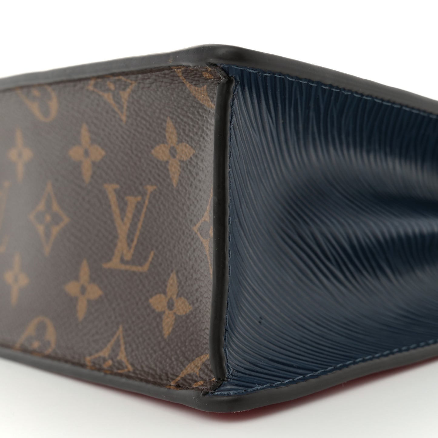 Vernis Epi Monogram Spring Street Scarlet