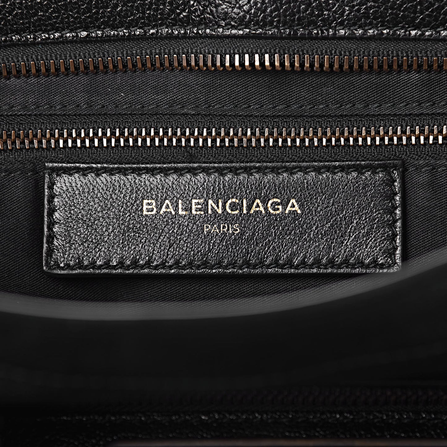 Chevre Classic Hardware Metallic Edge City Black