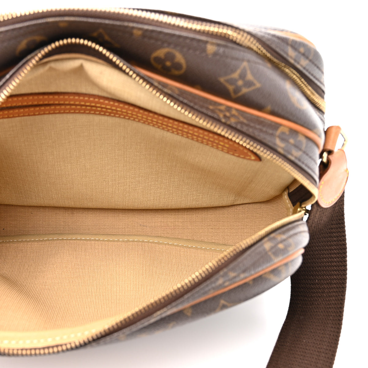 Louis Vuitton Monogram Reporter PM 6 of 15