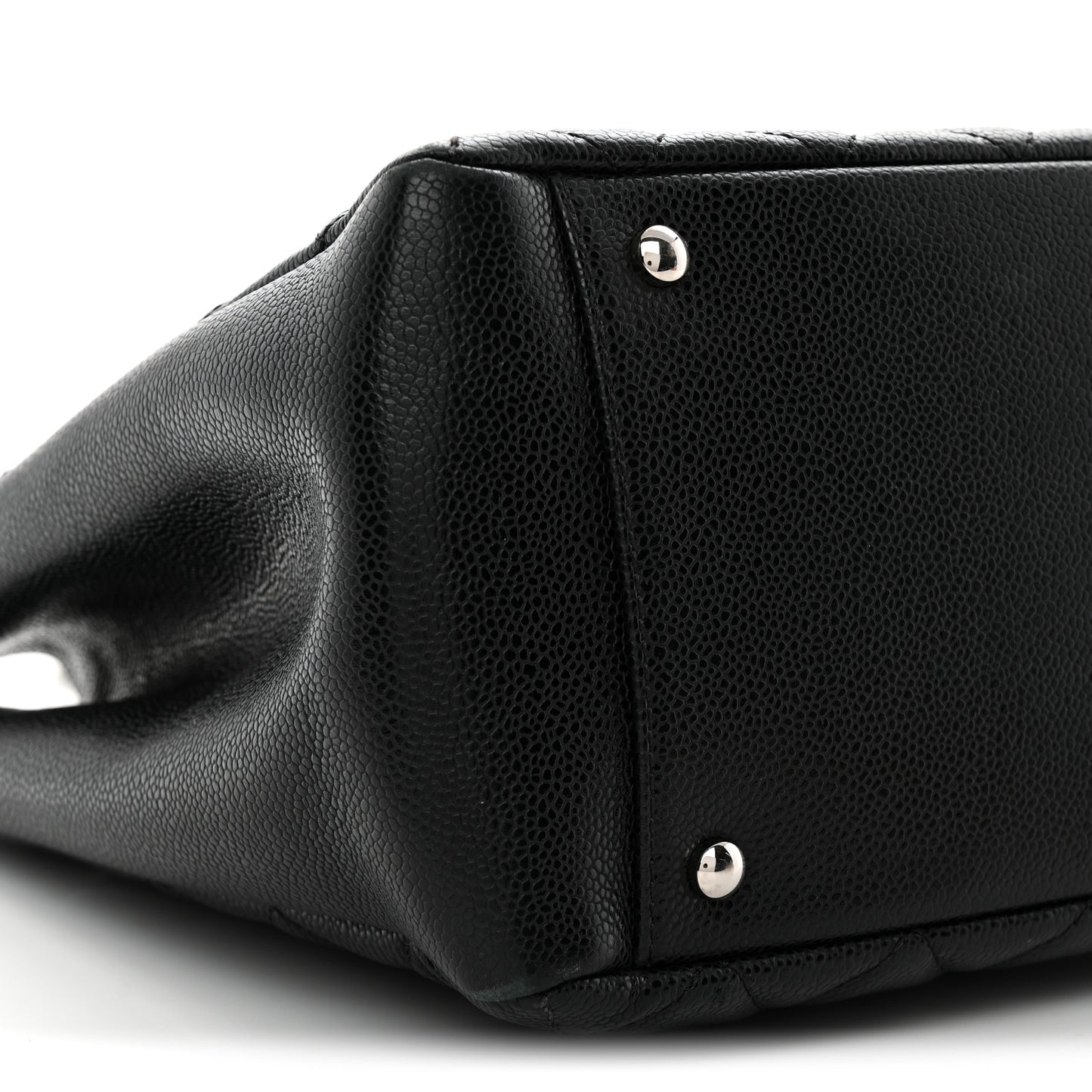 Caviar Quilted XL Grand Shopping Tote GST Black