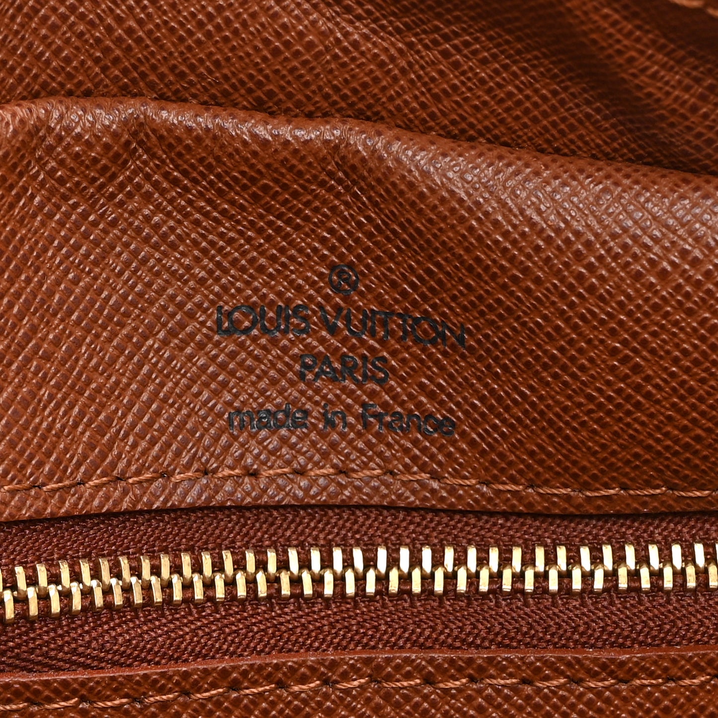 Monogram Nil 28