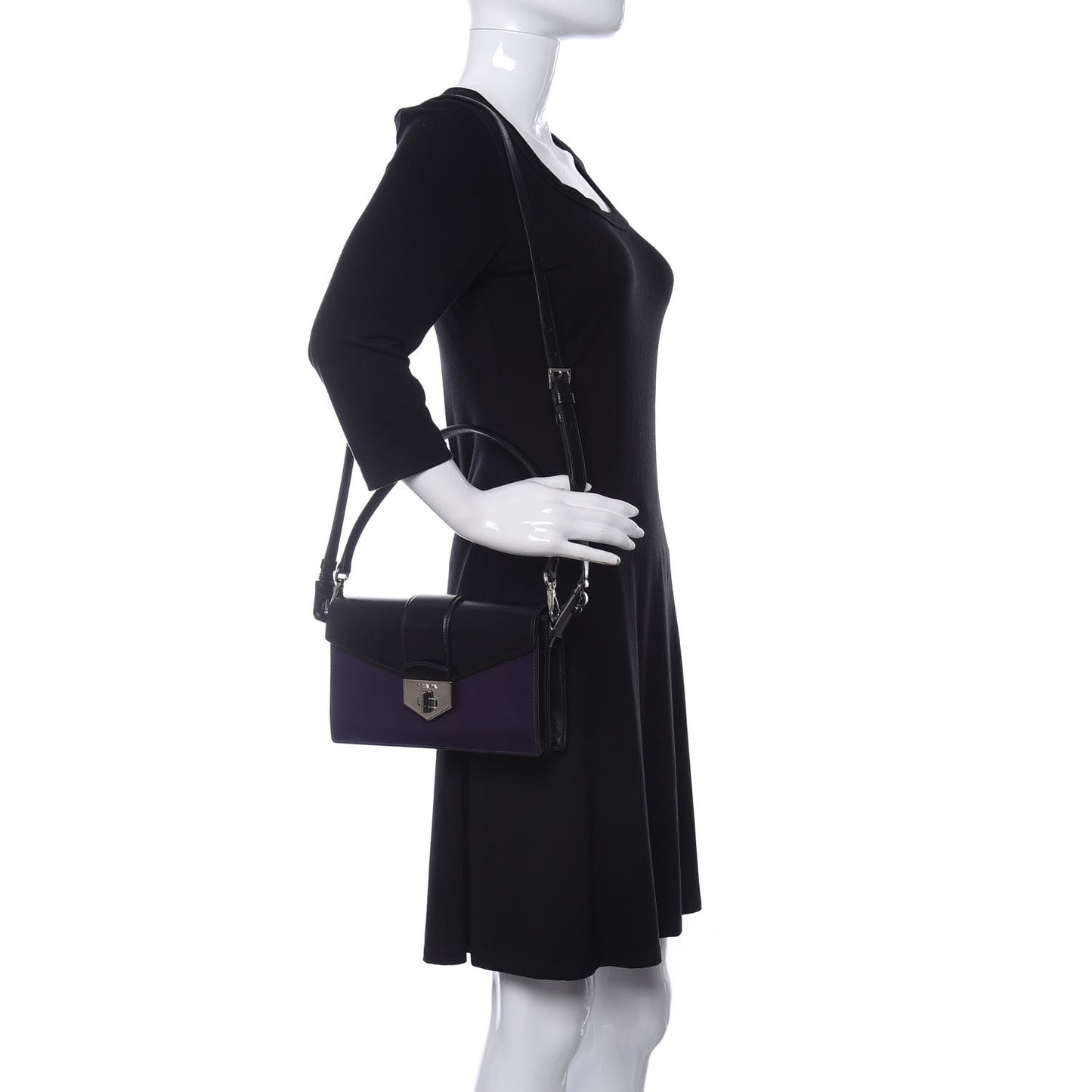 Box Calfskin Shoulder Bag Black Viola