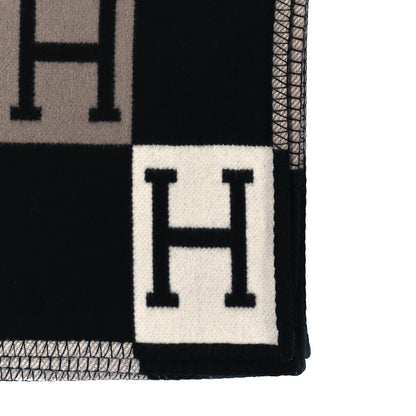 Hermes Wool Cashmere Avalon III Blanket Ecru Black 3 of 4
