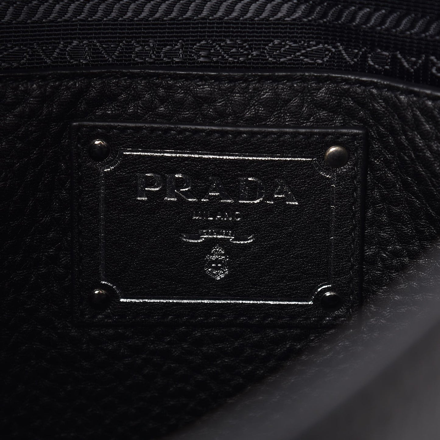 Vitello Daino Side Pocket Hobo Nero Black