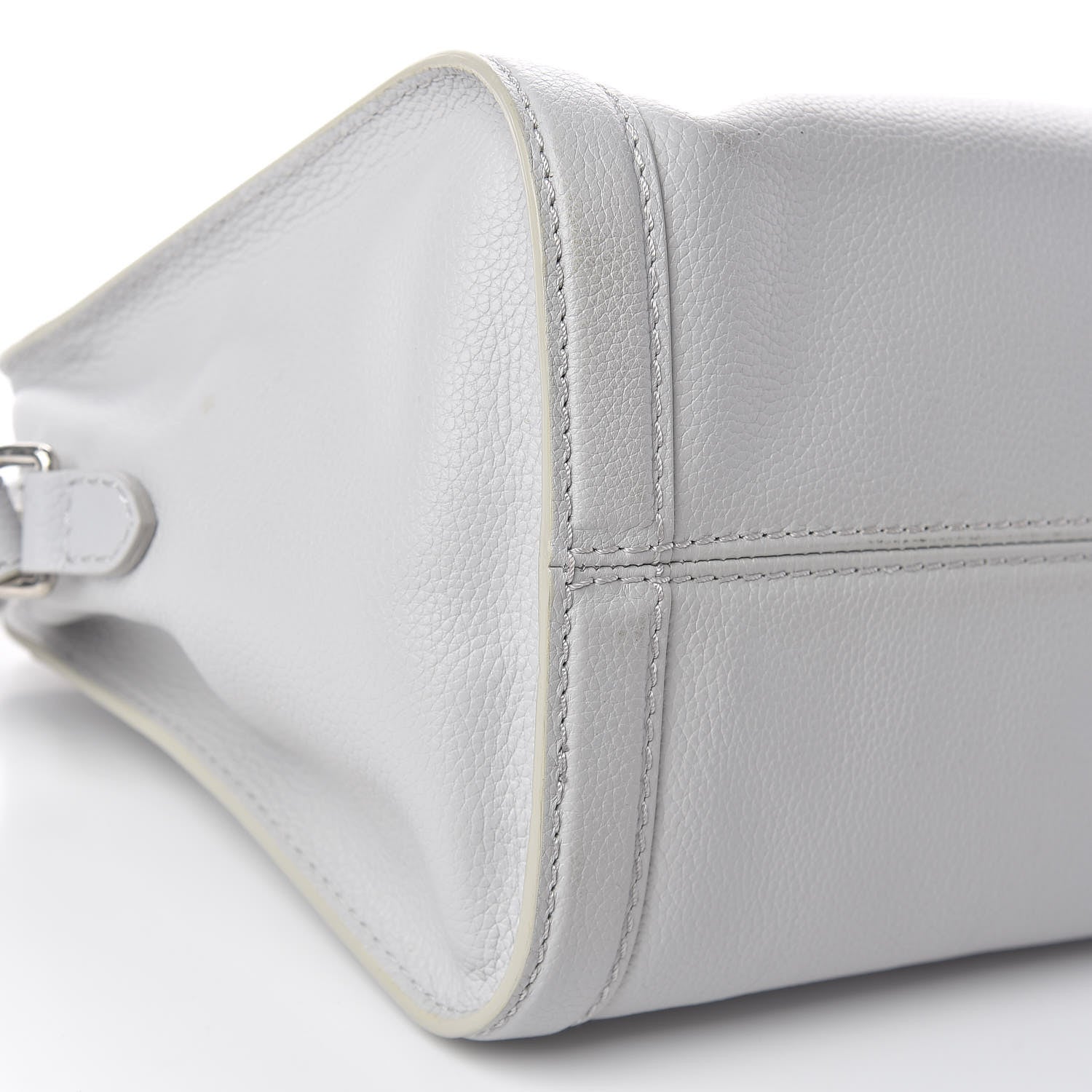 Alexander McQueen Pebbled Calfskin Small Skull Padlock Zip Around Tote Light Grey 9 of 14