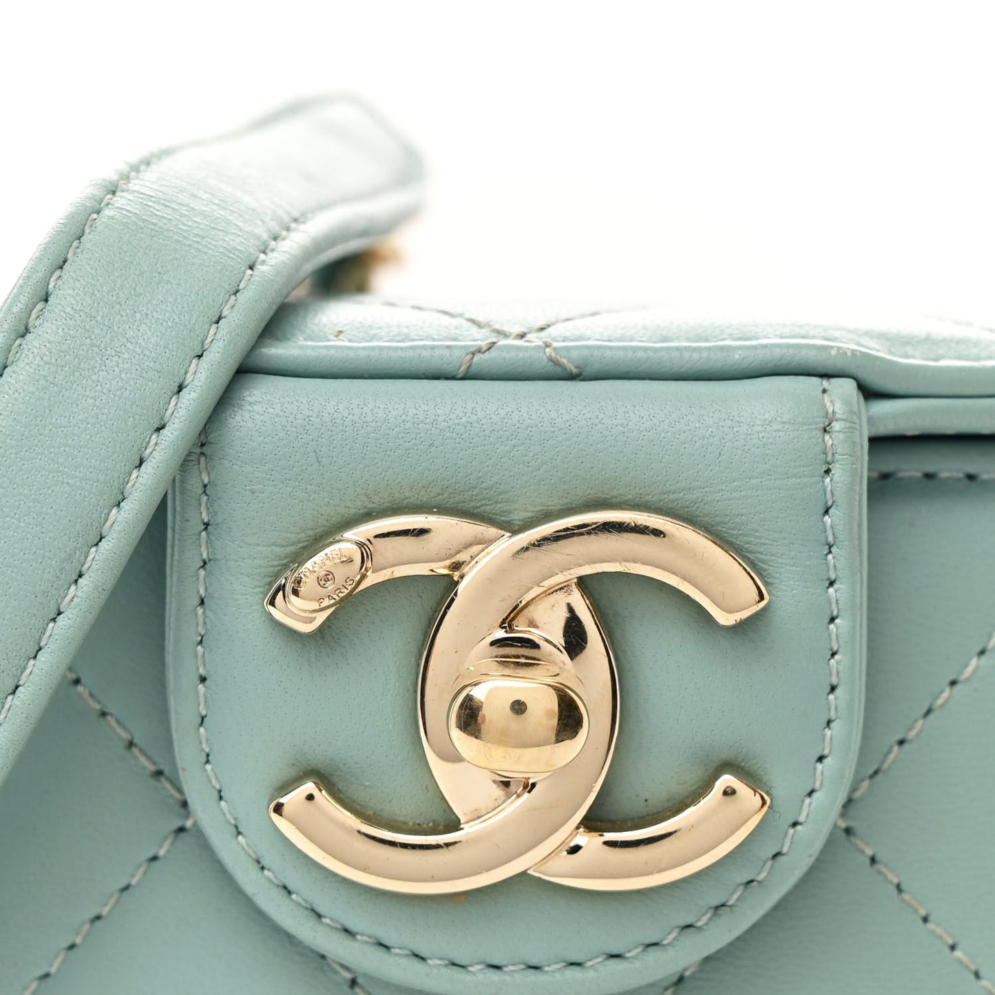 Lambskin Resin Elegant Chain Vanity Case Light Blue