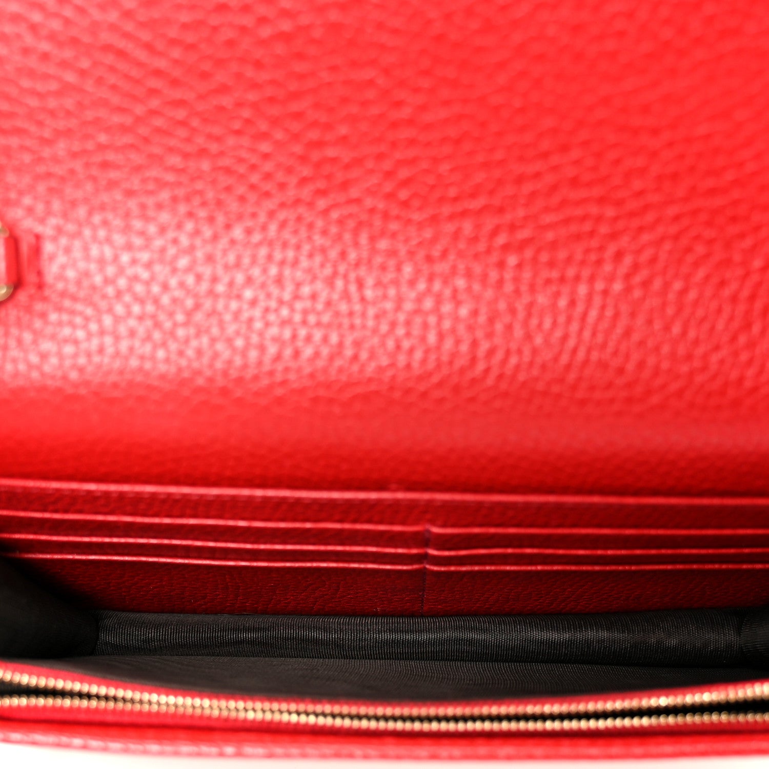 Gucci Pebbled Calfskin Soho Wallet on Chain Tabasco Red 1890890
