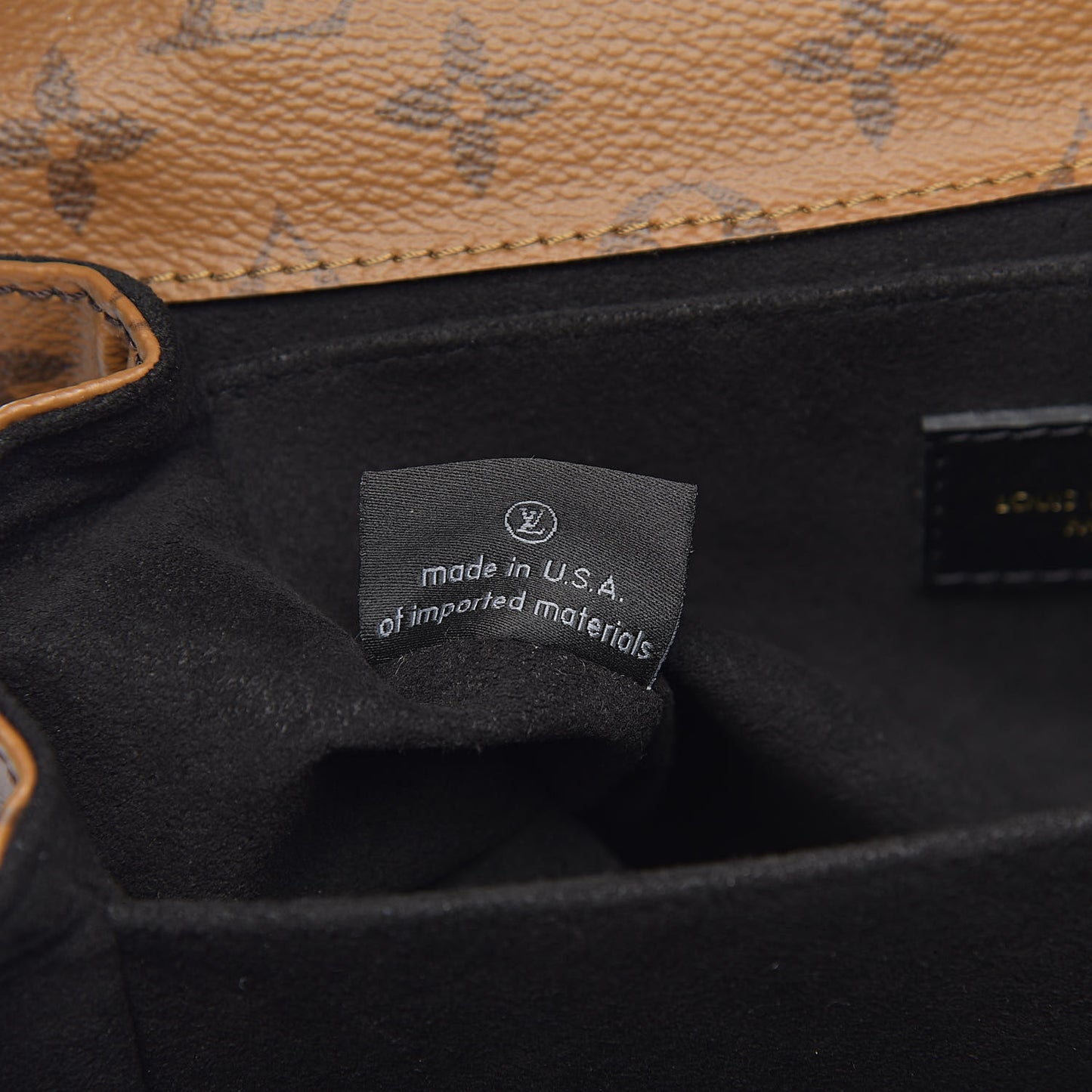 Reverse Monogram Pochette Metis