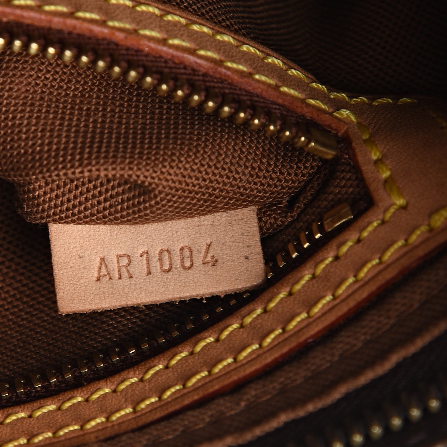 Monogram Trotteur