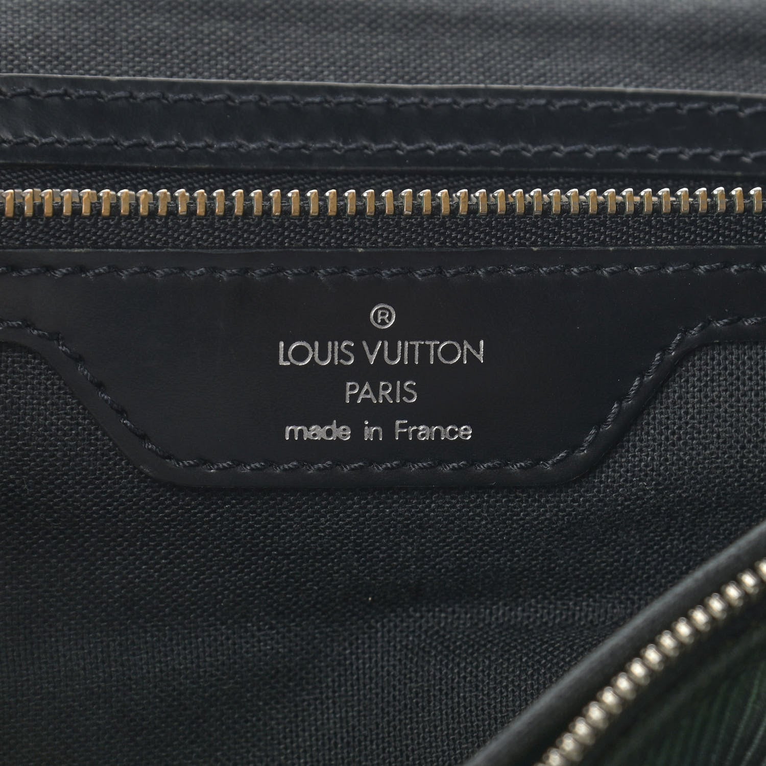 Louis Vuitton Taiga Taimyr Messenger Bag Epicea 5 of 12