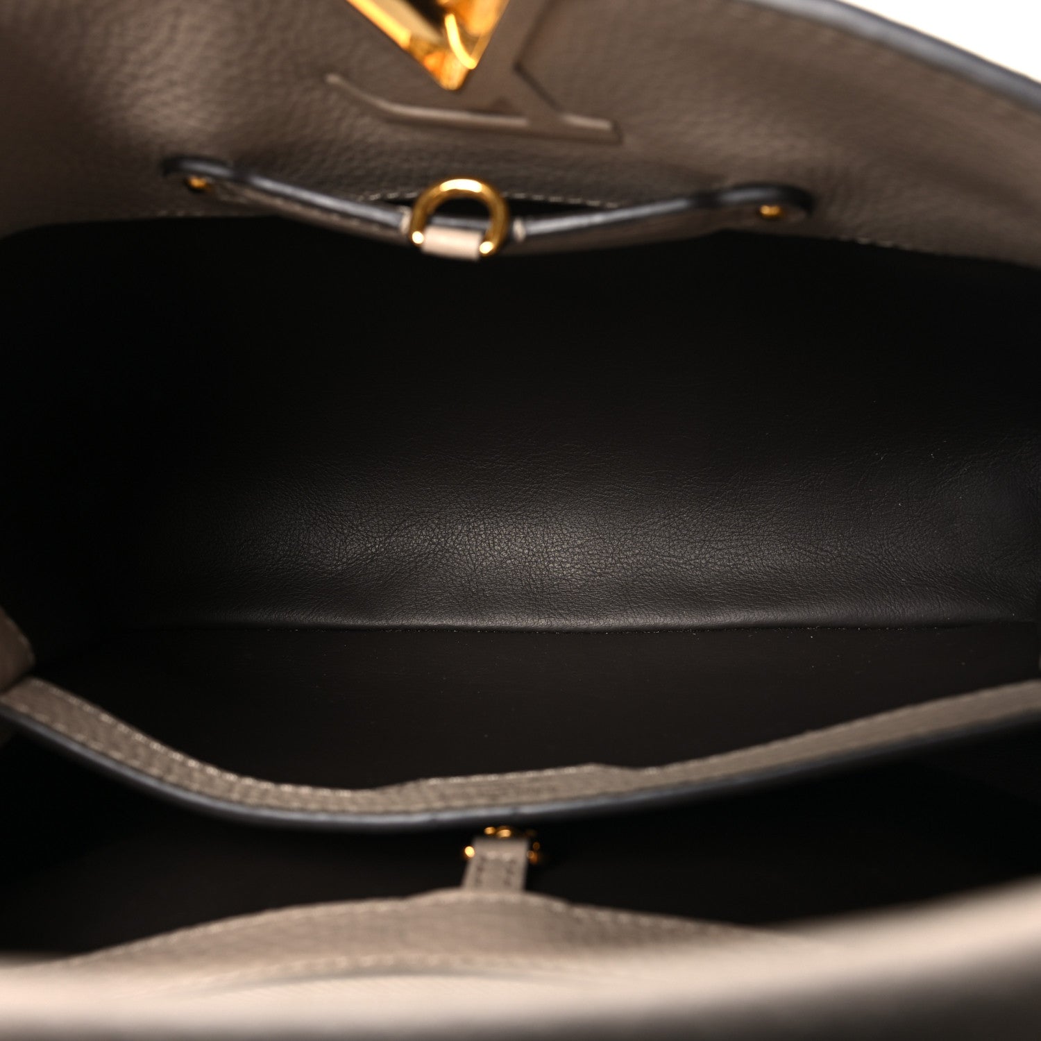 Louis Vuitton Taurillon Capucines MM Galet 5 of 10
