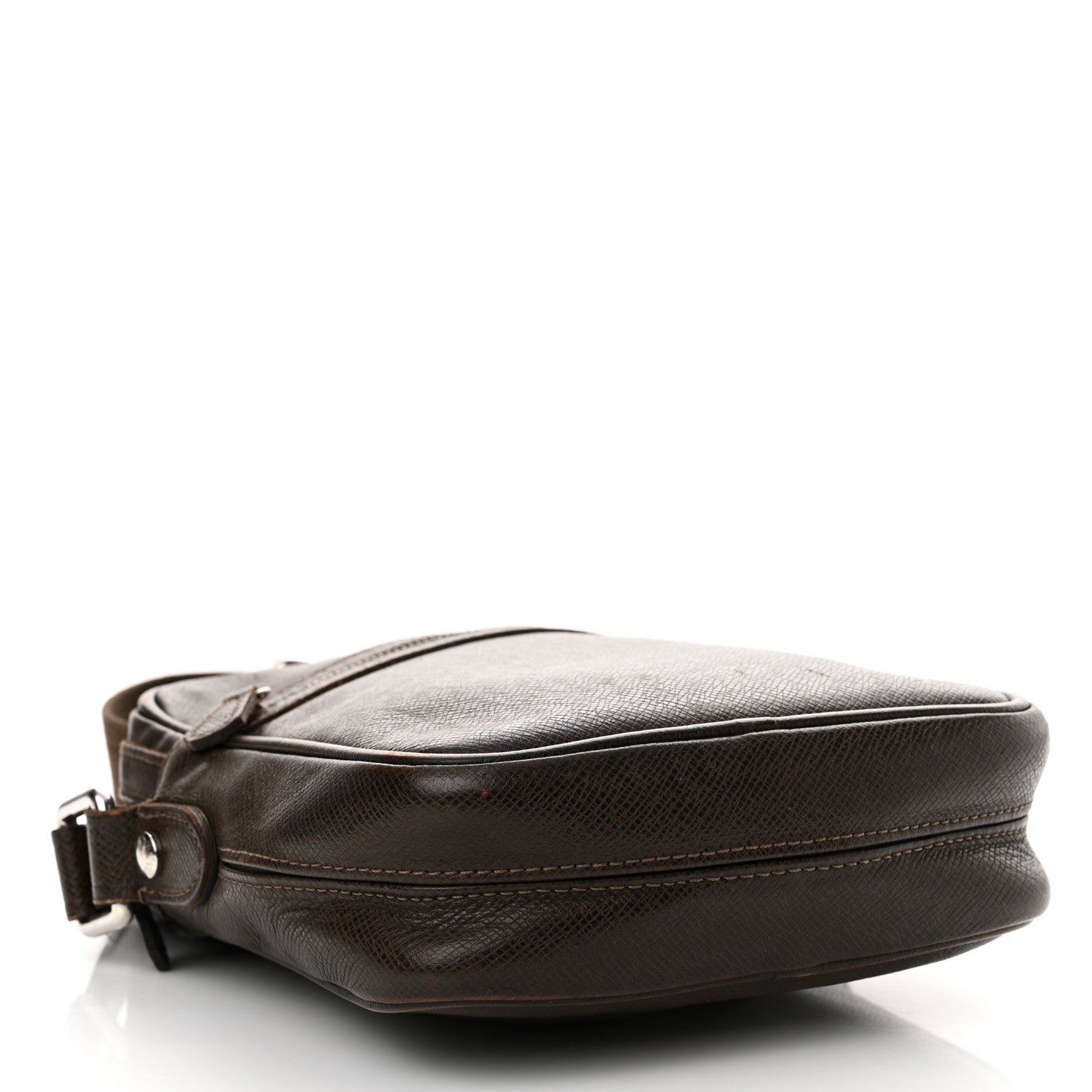 Louis Vuitton Taiga Dimitri Grizzli 4 of 16