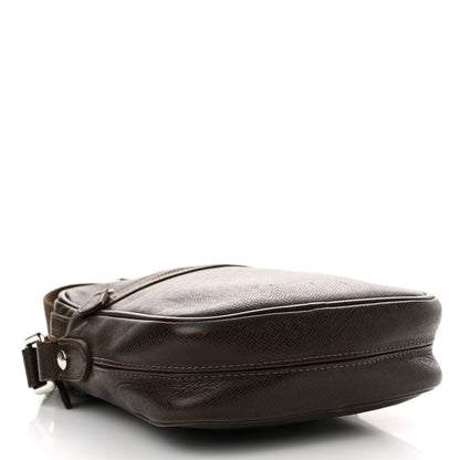 Louis Vuitton Taiga Dimitri Grizzli 4 of 16