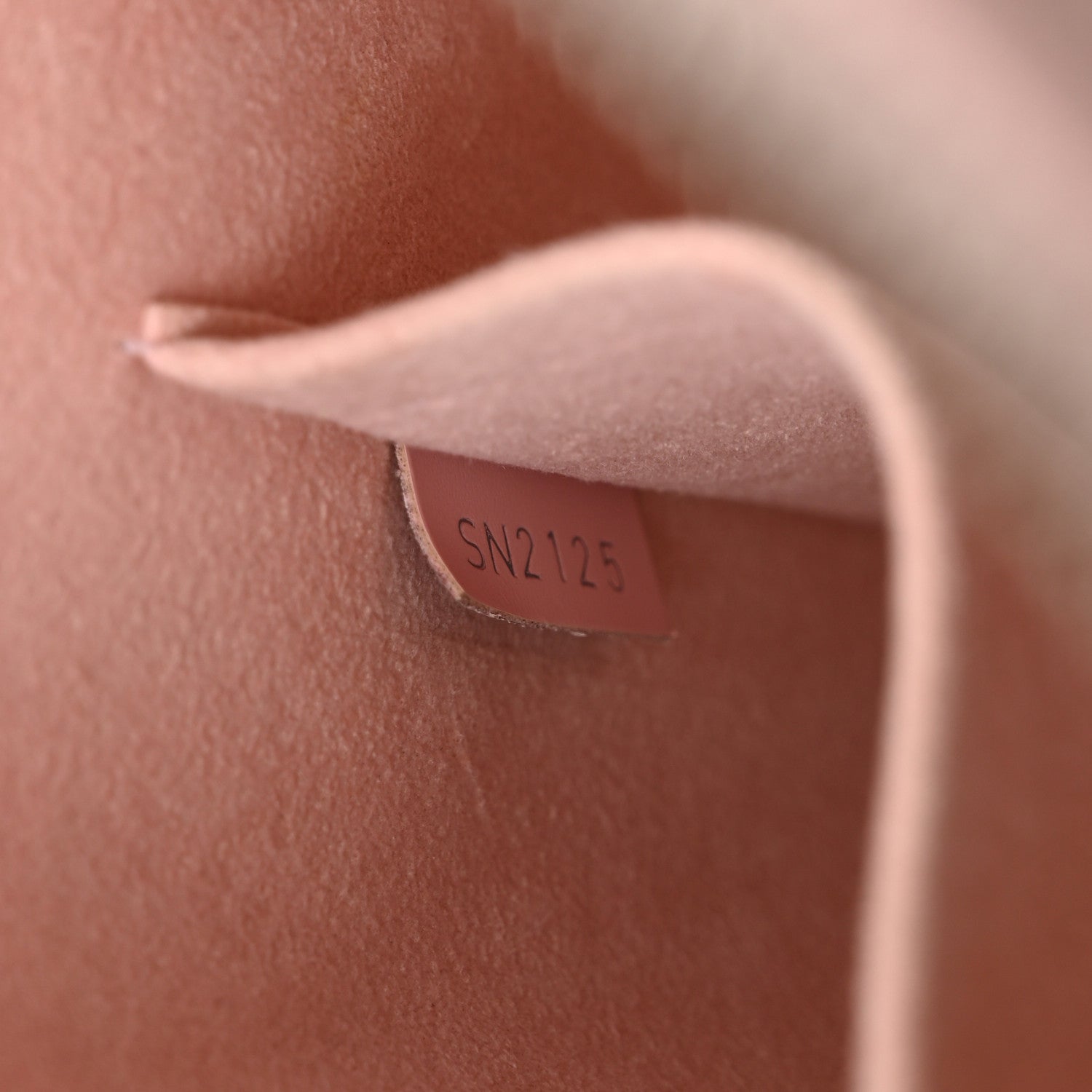 Louis Vuitton Epi Alma PM Rose Ballerine 6 of 17