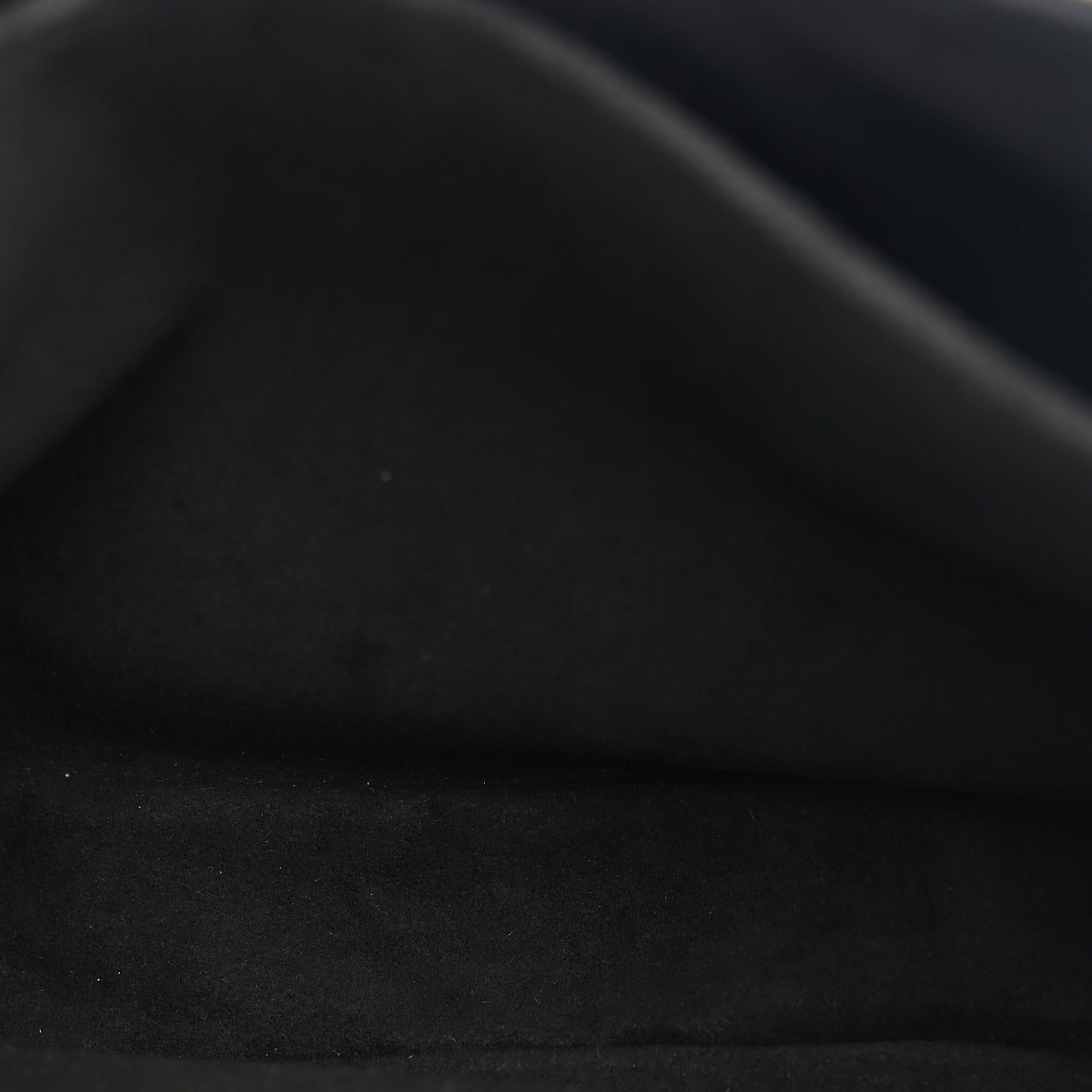 Reverse Monogram Pochette Metis