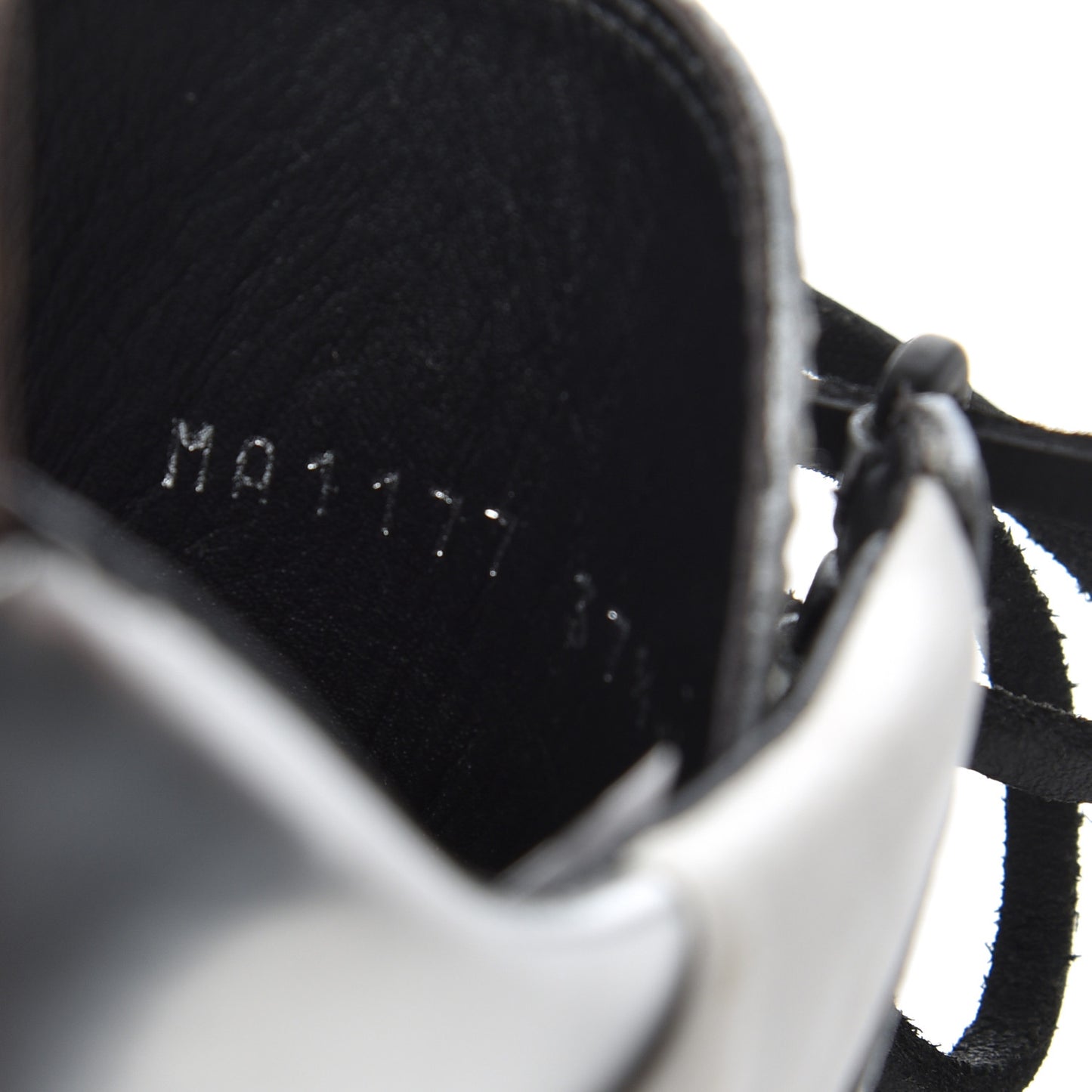 Patent Calfskin Spaceship Laureate Platform Desert Boots 37.5 Silver