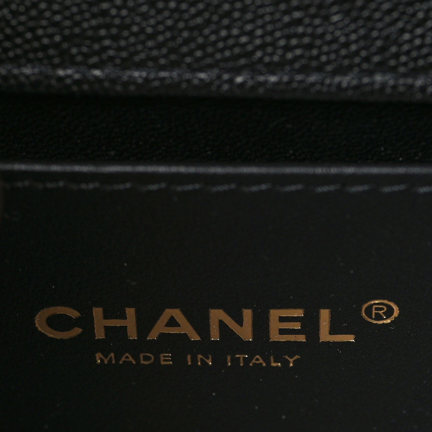 Caviar Quilted Medium Chain Around Boy Flap Black