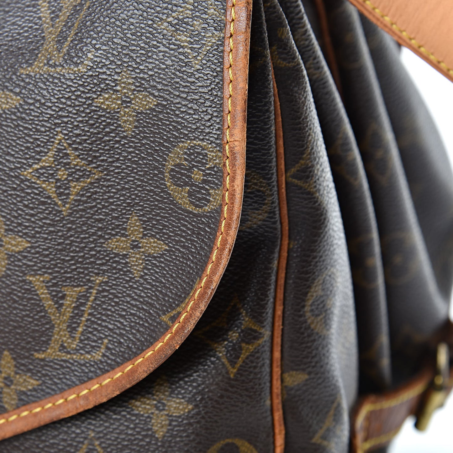 Monogram Saumur 35