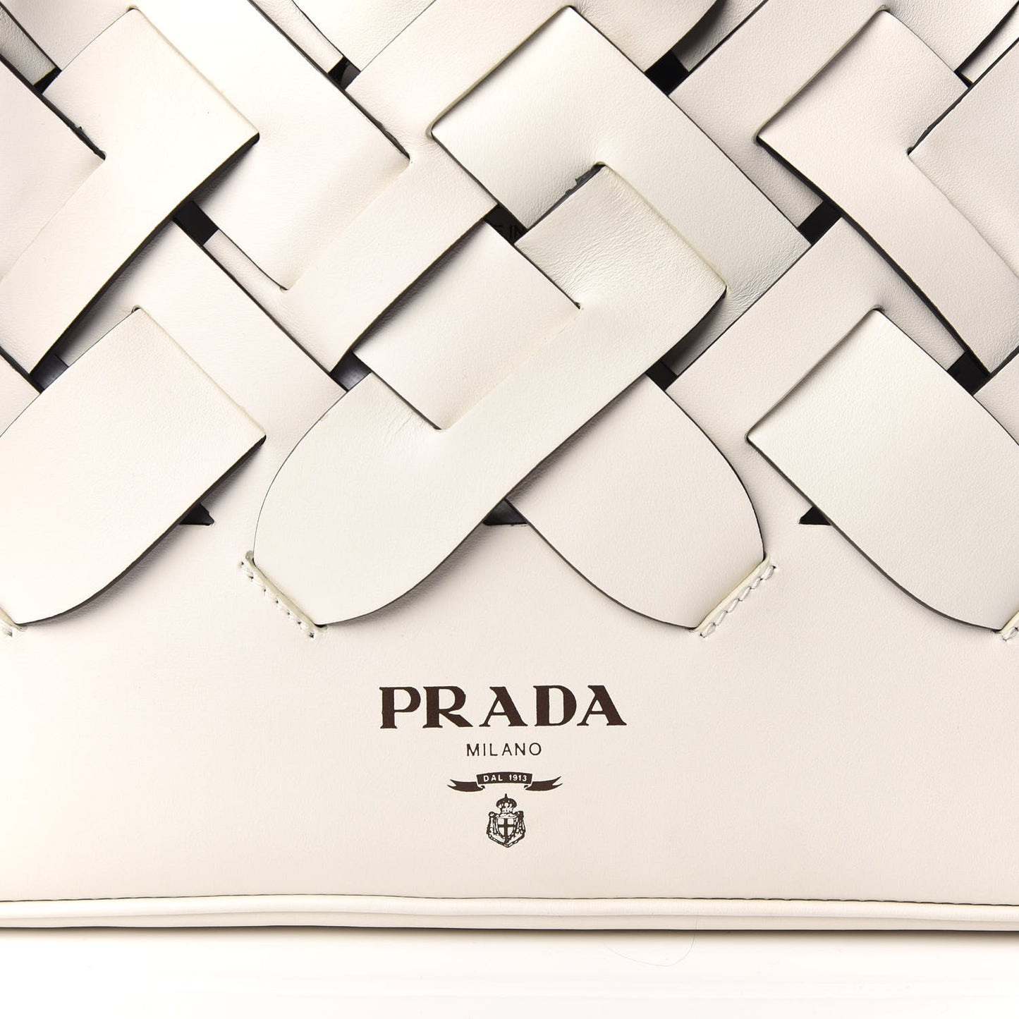 Vitello Intreccio Tress Handbag White Black