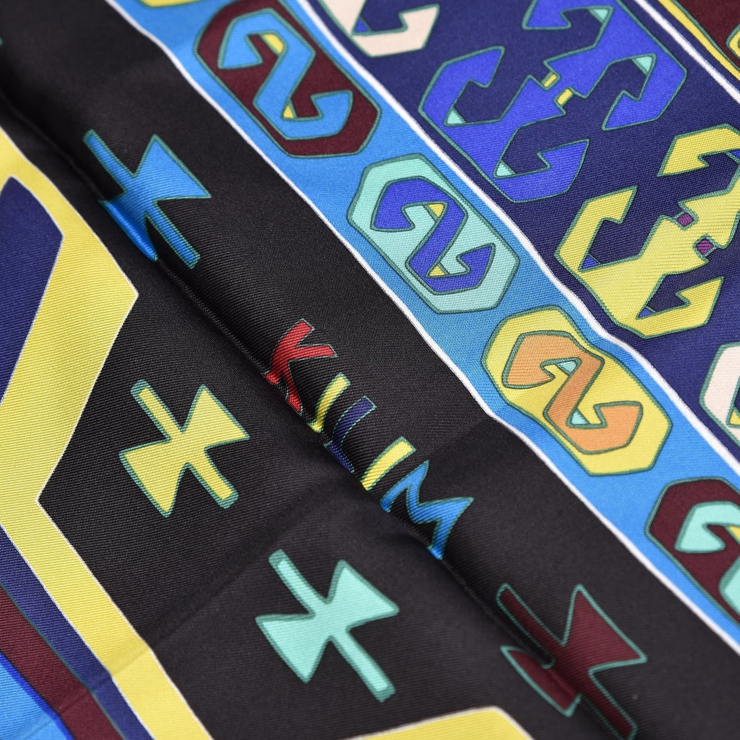 Silk Kilim Scarf 90 Bleu Klein Noir Chartreuse