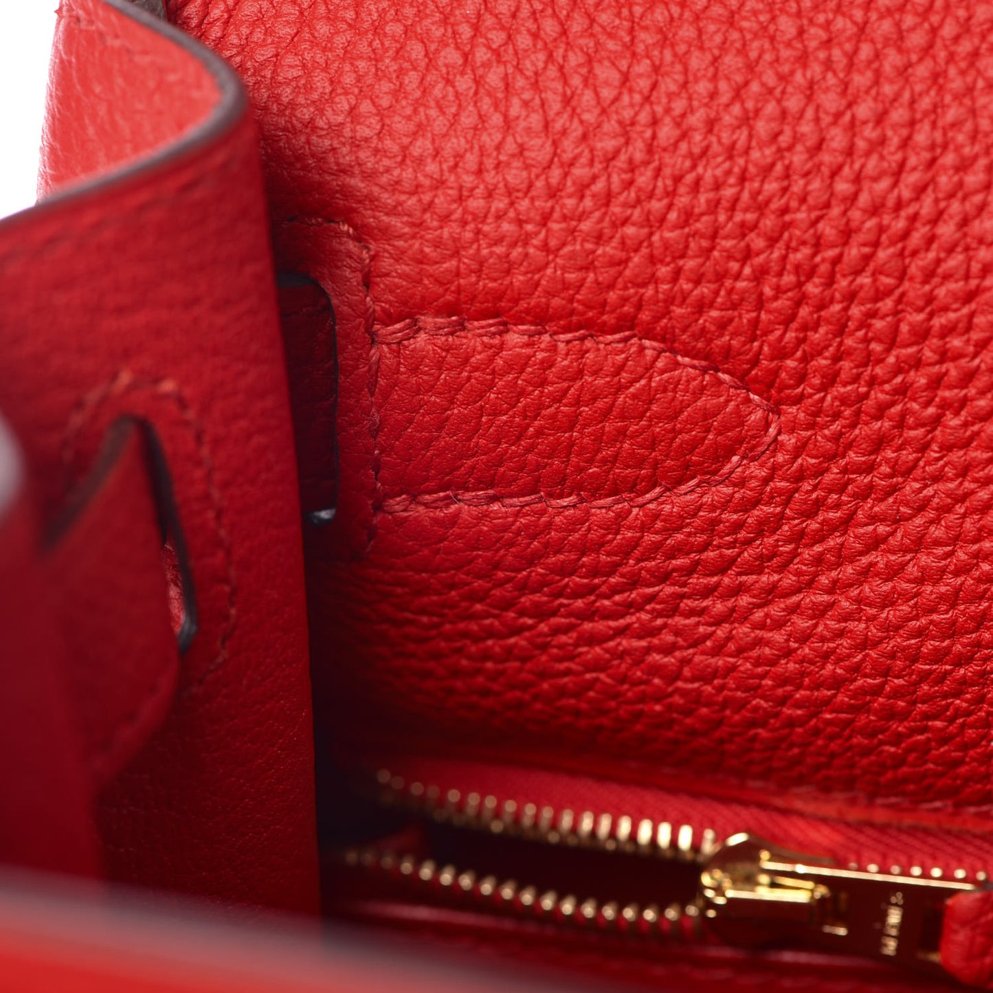 Togo Kelly Retourne 28 Rouge De Coeur