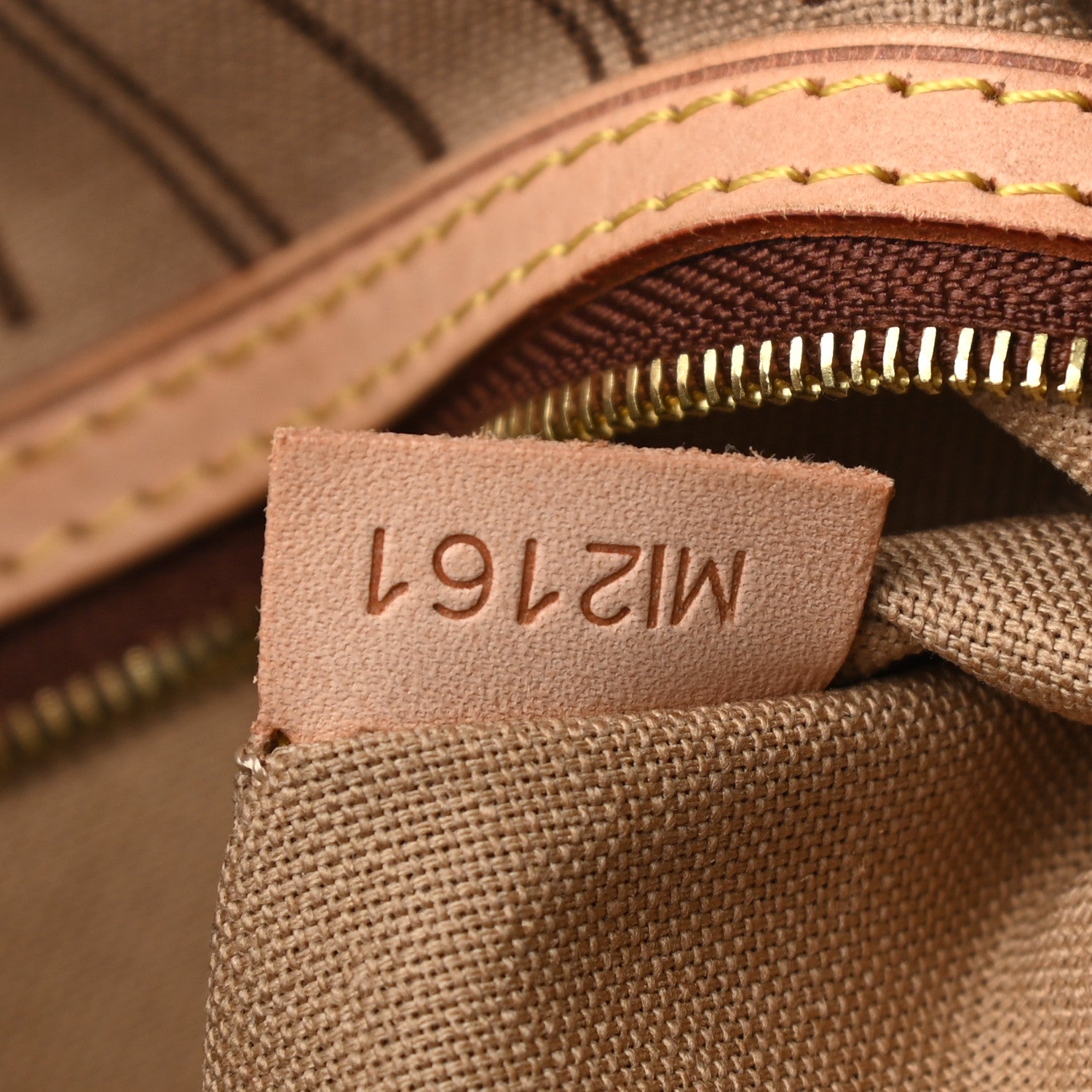 Louis Vuitton Monogram Delightful GM 7 of 11