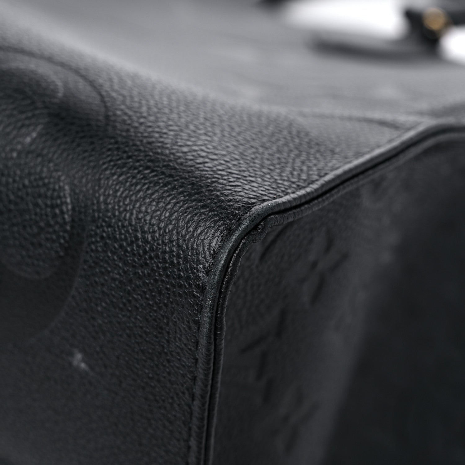 Louis Vuitton Empreinte Monogram Giant Onthego GM Black 8 of 11