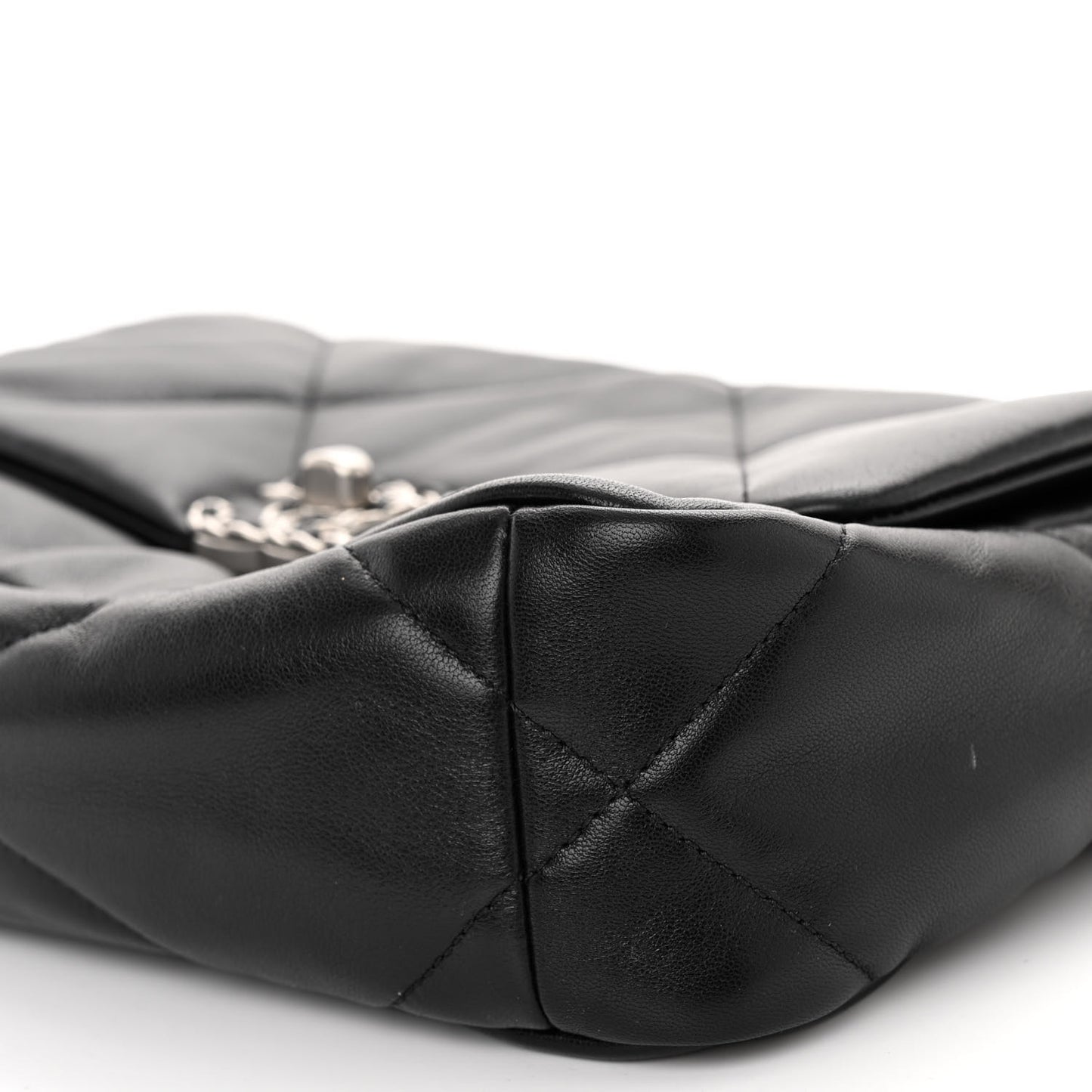Lambskin Quilted Medium 19 Flap Black