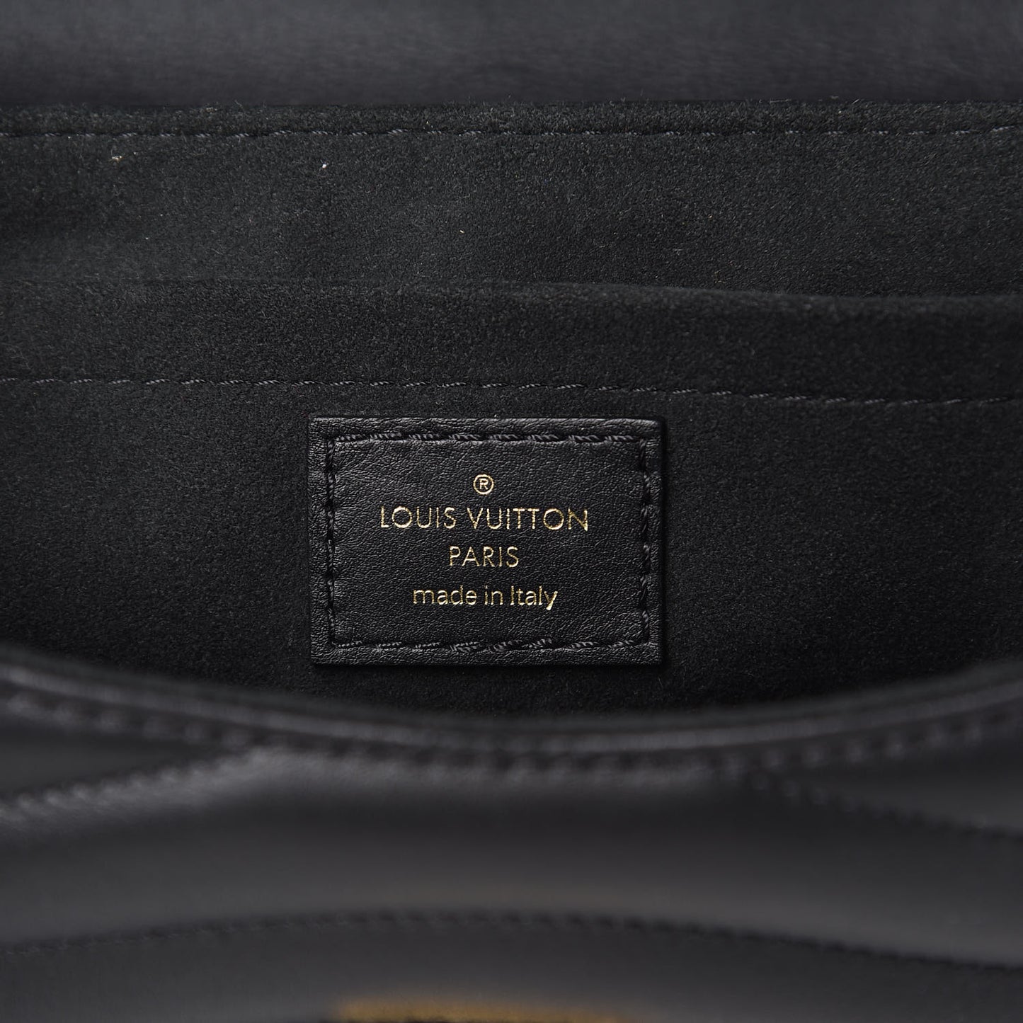 Calfskin Embroidered New Wave Chain MM Black