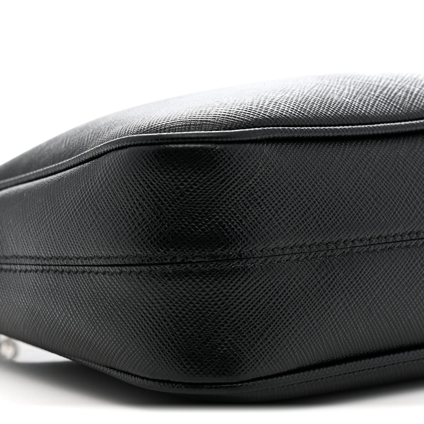 Saffiano Lux Re-Edition 2005 Shoulder Bag Black